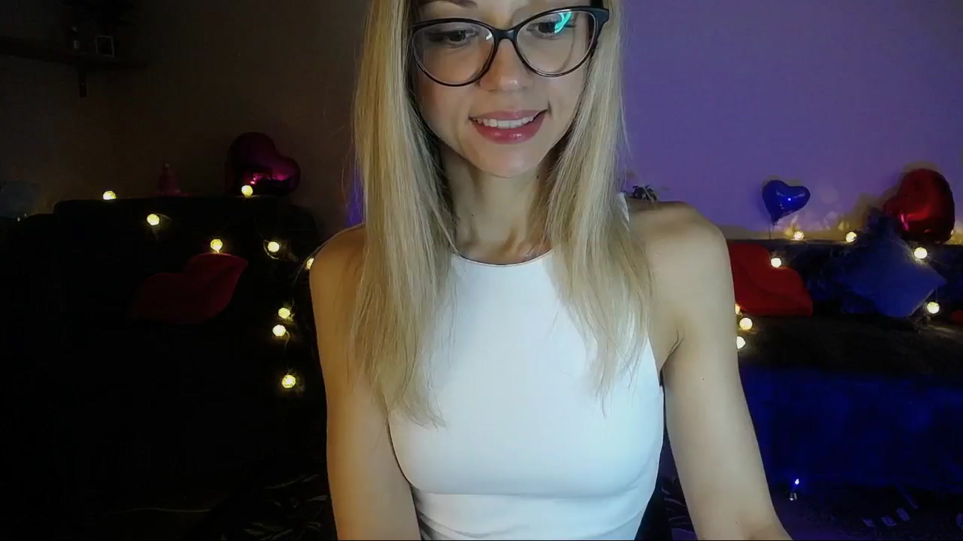 Gallery image thumbnail from Sunshine_alis's myfreecams stream on, 04/04/2025, 17:26 image 4 of 20