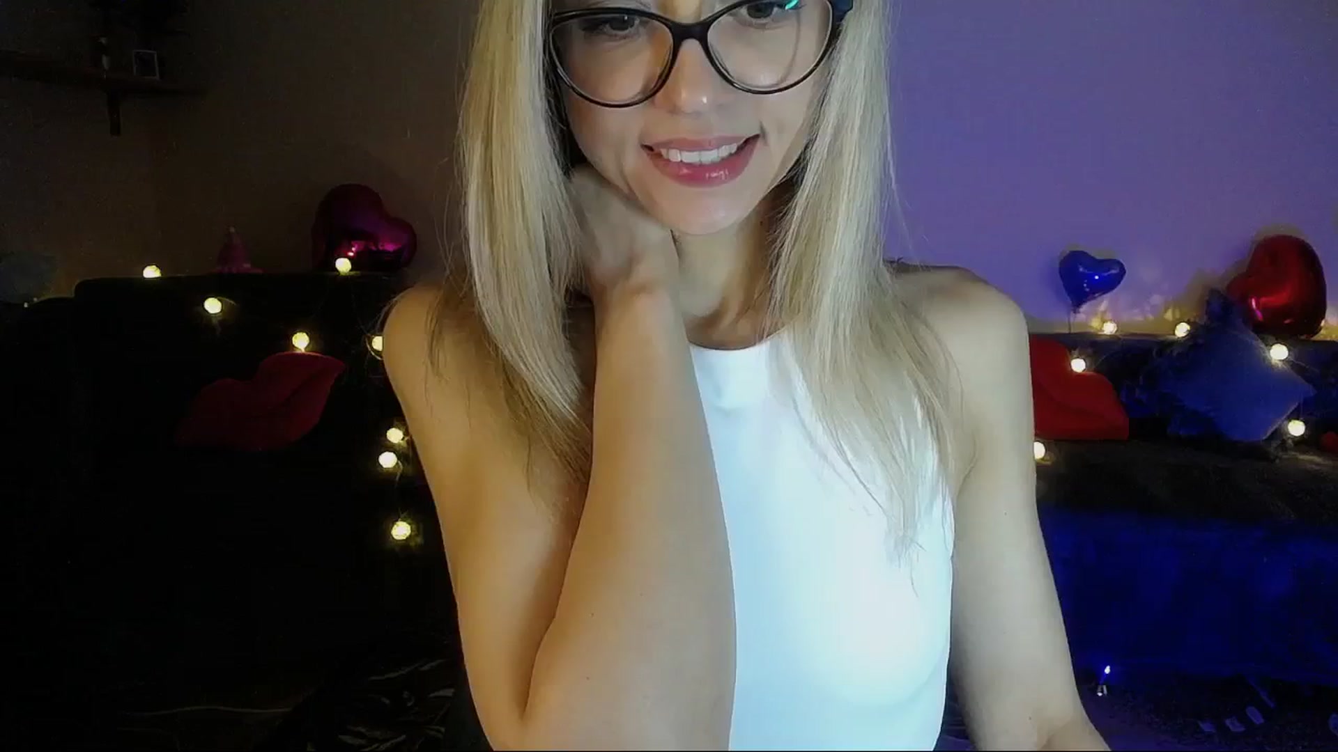 Gallery image thumbnail from Sunshine_alis's myfreecams stream on, 04/04/2025, 17:26 image 9 of 20