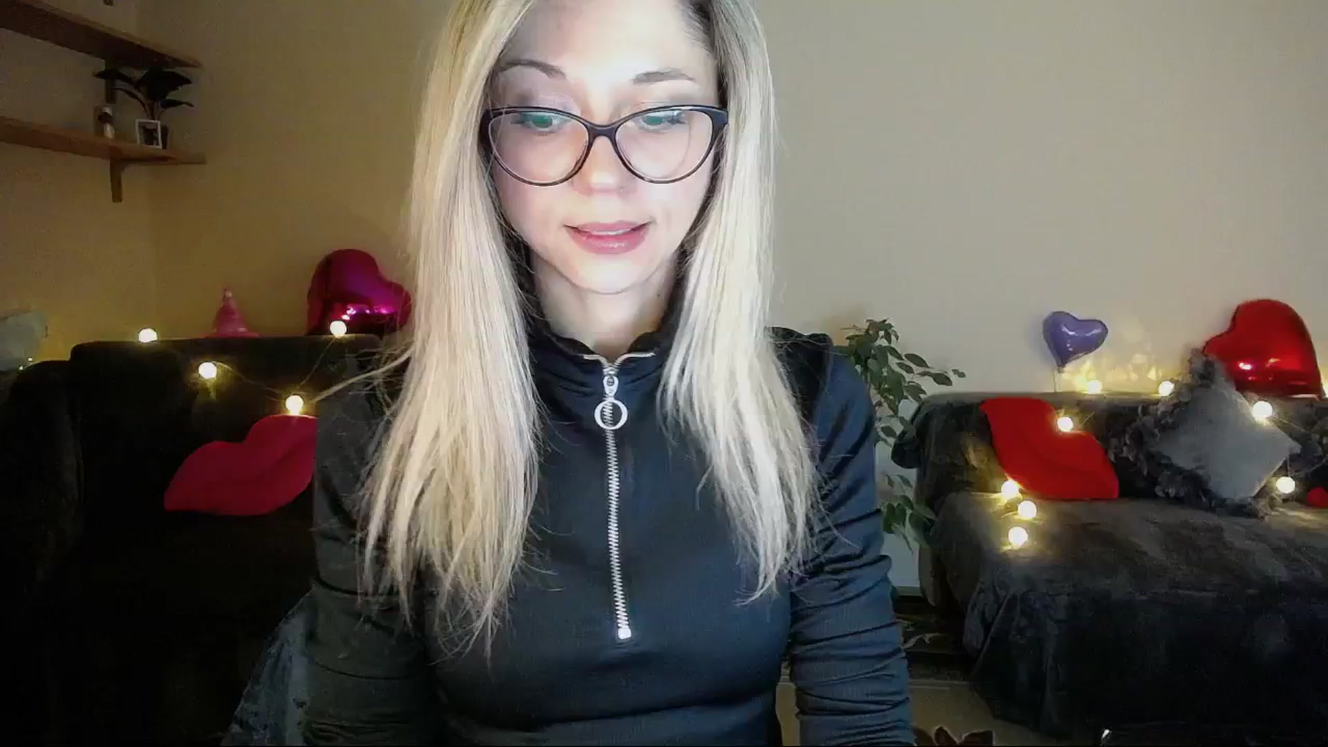 Gallery image thumbnail from Sunshine_alis's myfreecams stream on, 04/05/2025, 16:12 image 12 of 20