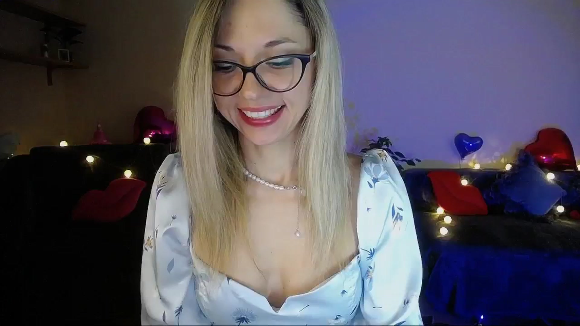 Gallery image thumbnail from Sunshine_alis's myfreecams stream on, 04/05/2025, 18:50 image 3 of 20