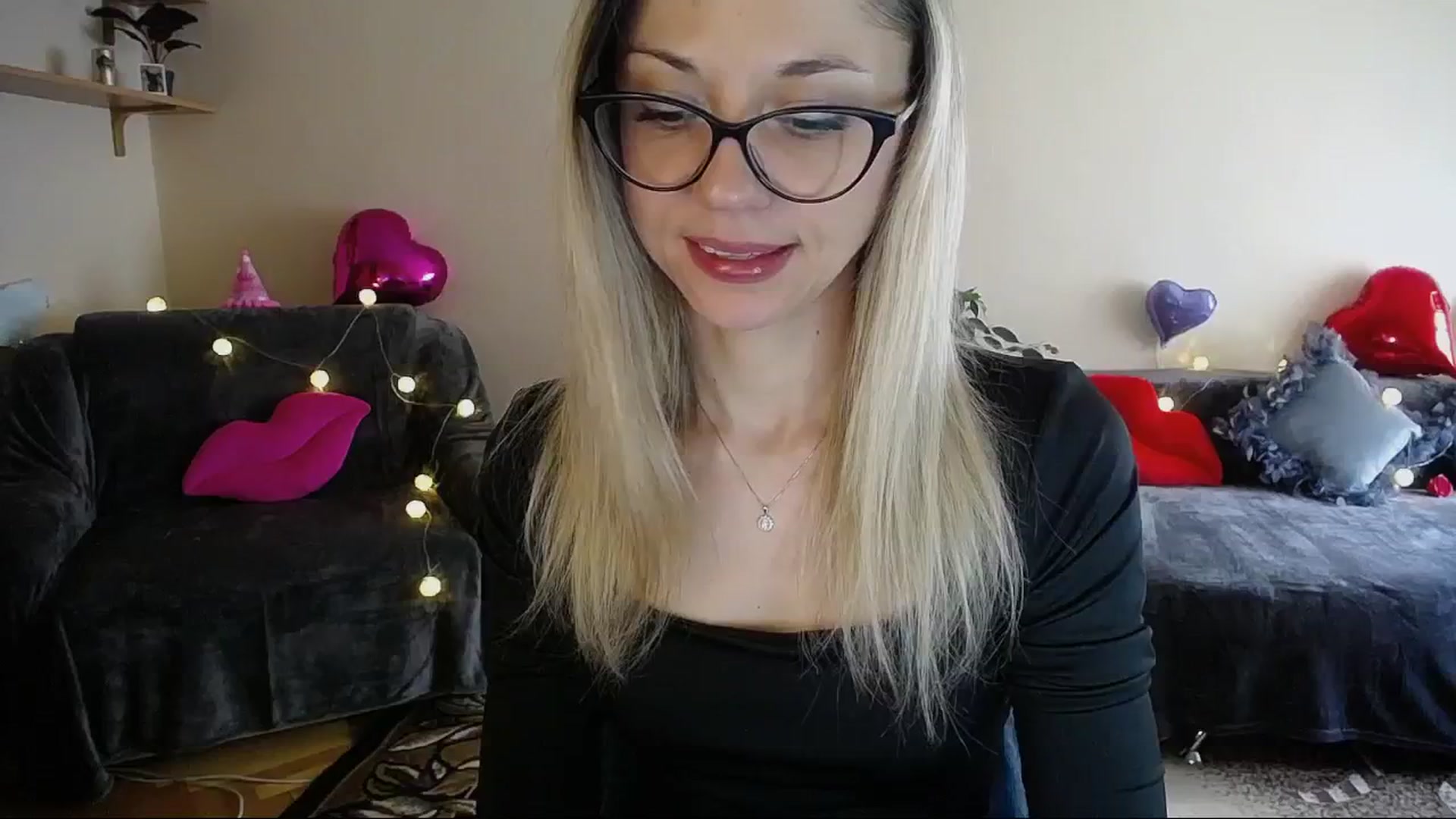 Gallery image thumbnail from Sunshine_alis's myfreecams stream on, 04/07/2025, 14:46 image 6 of 20