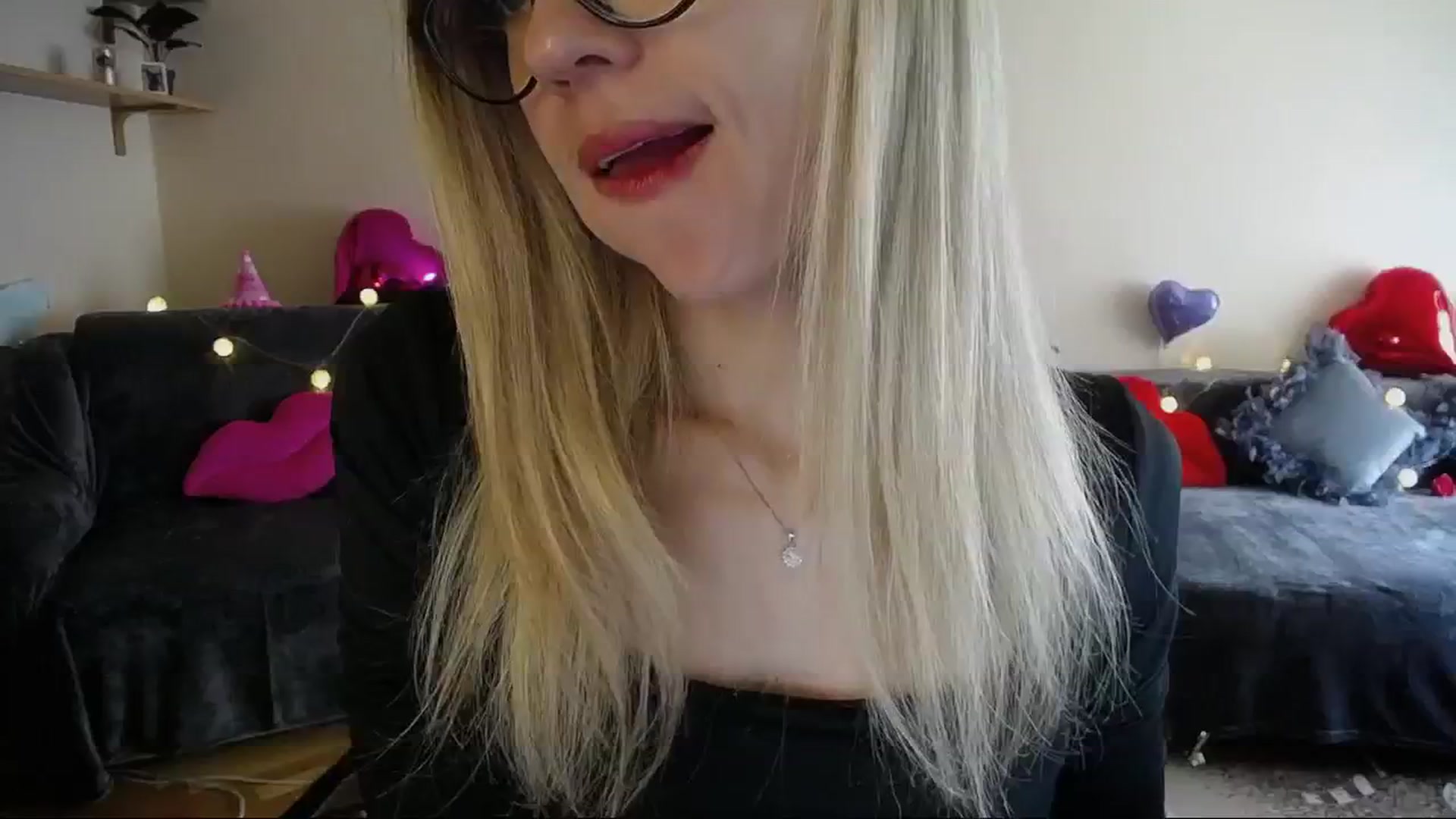 Gallery image thumbnail from Sunshine_alis's myfreecams stream on, 04/07/2025, 14:46 image 10 of 20