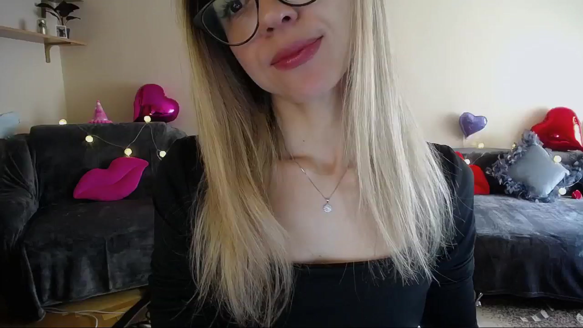 Gallery image thumbnail from Sunshine_alis's myfreecams stream on, 04/07/2025, 14:46 image 11 of 20