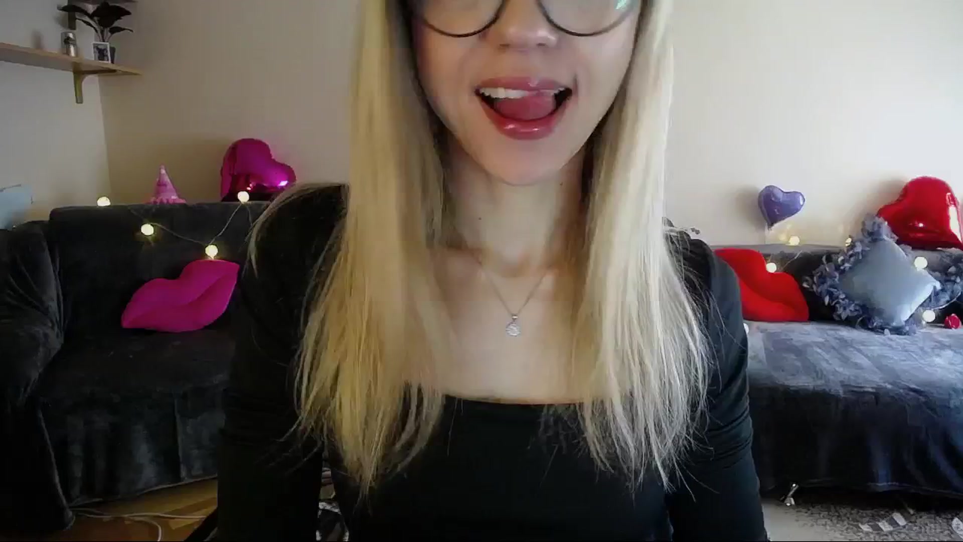 Gallery image thumbnail from Sunshine_alis's myfreecams stream on, 04/07/2025, 14:46 image 9 of 20