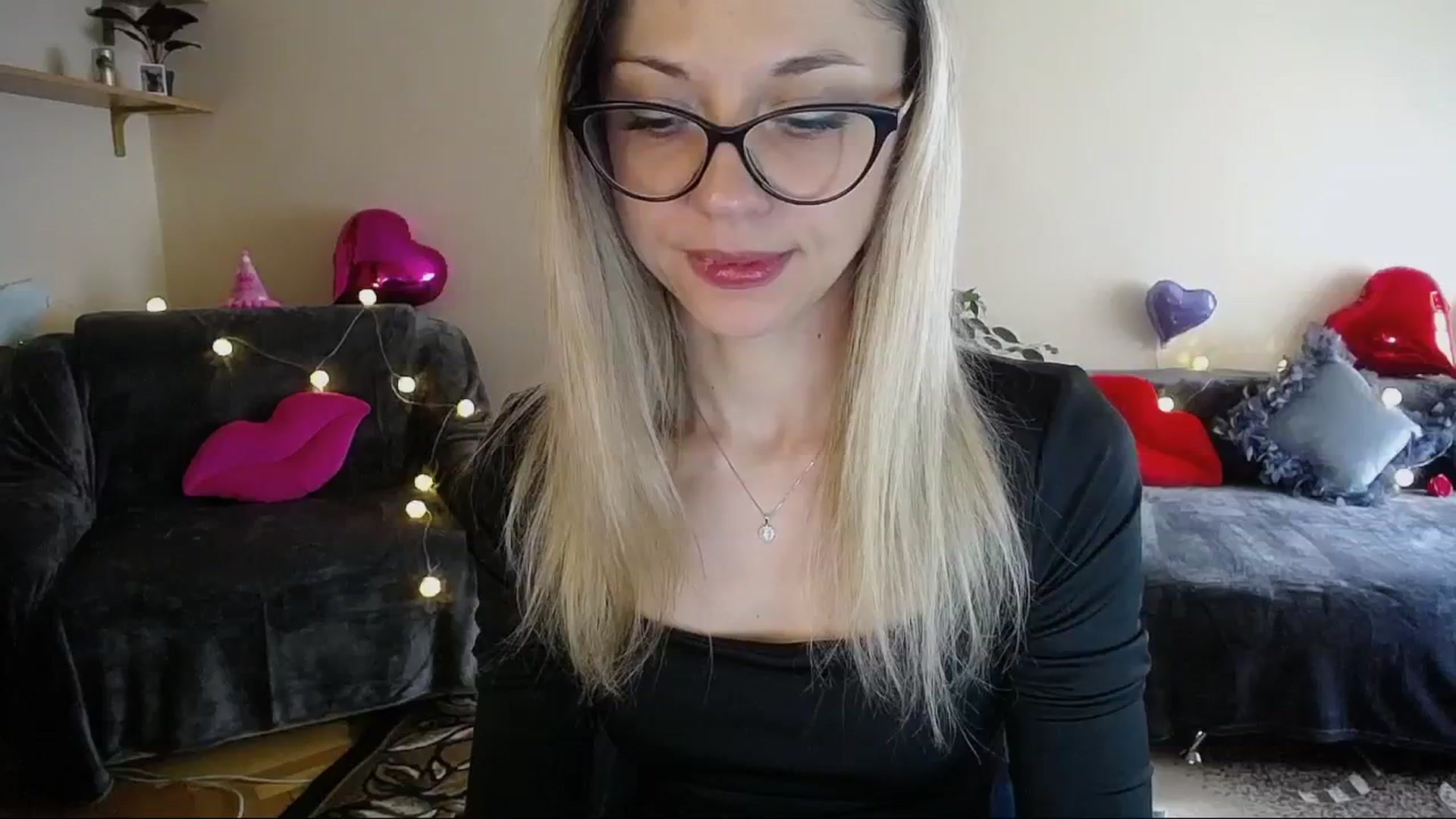 Gallery image thumbnail from Sunshine_alis's myfreecams stream on, 04/07/2025, 14:46 image 4 of 20