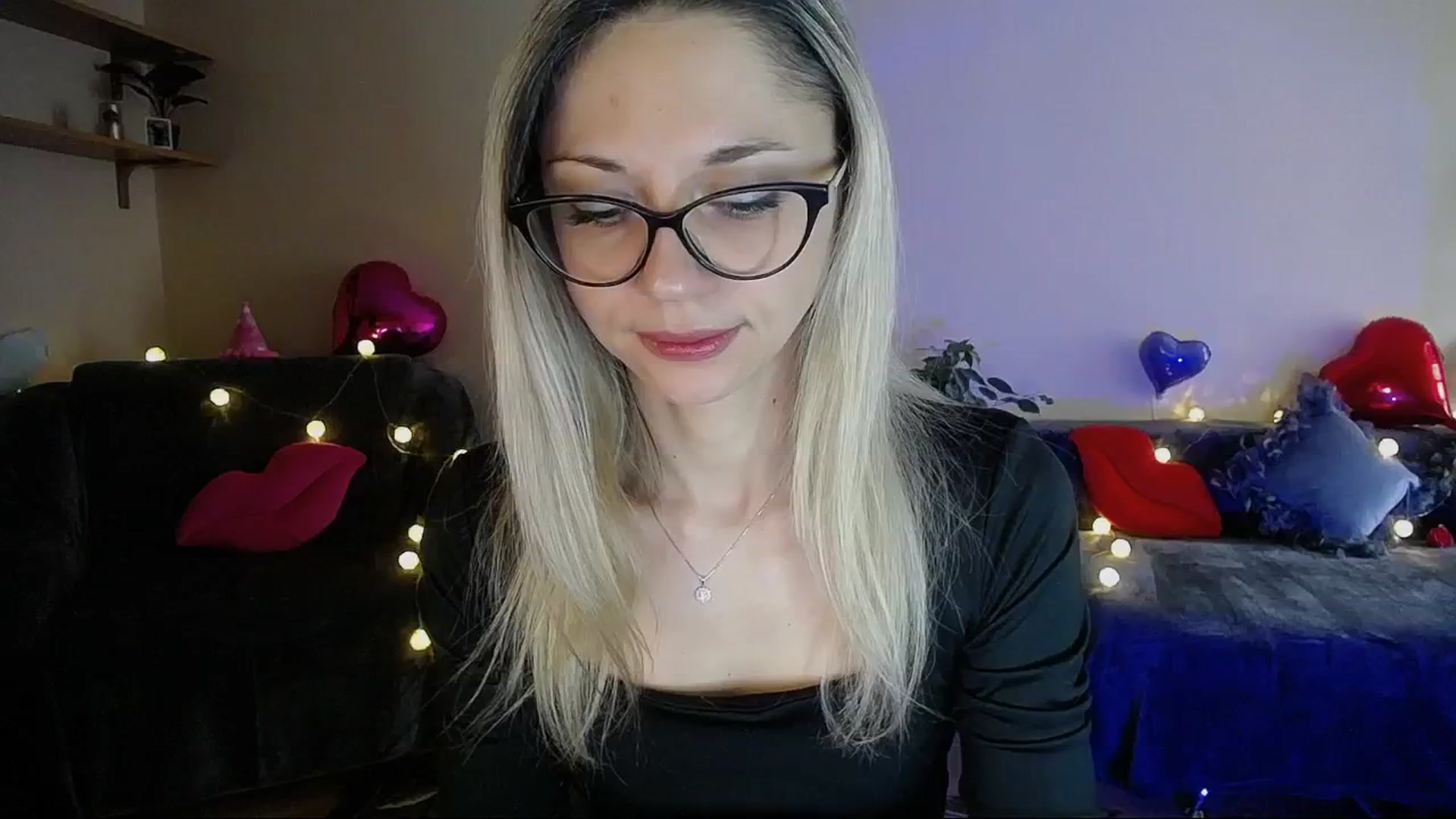 Gallery image thumbnail from Sunshine_alis's myfreecams stream on, 04/07/2025, 16:09 image 1 of 20