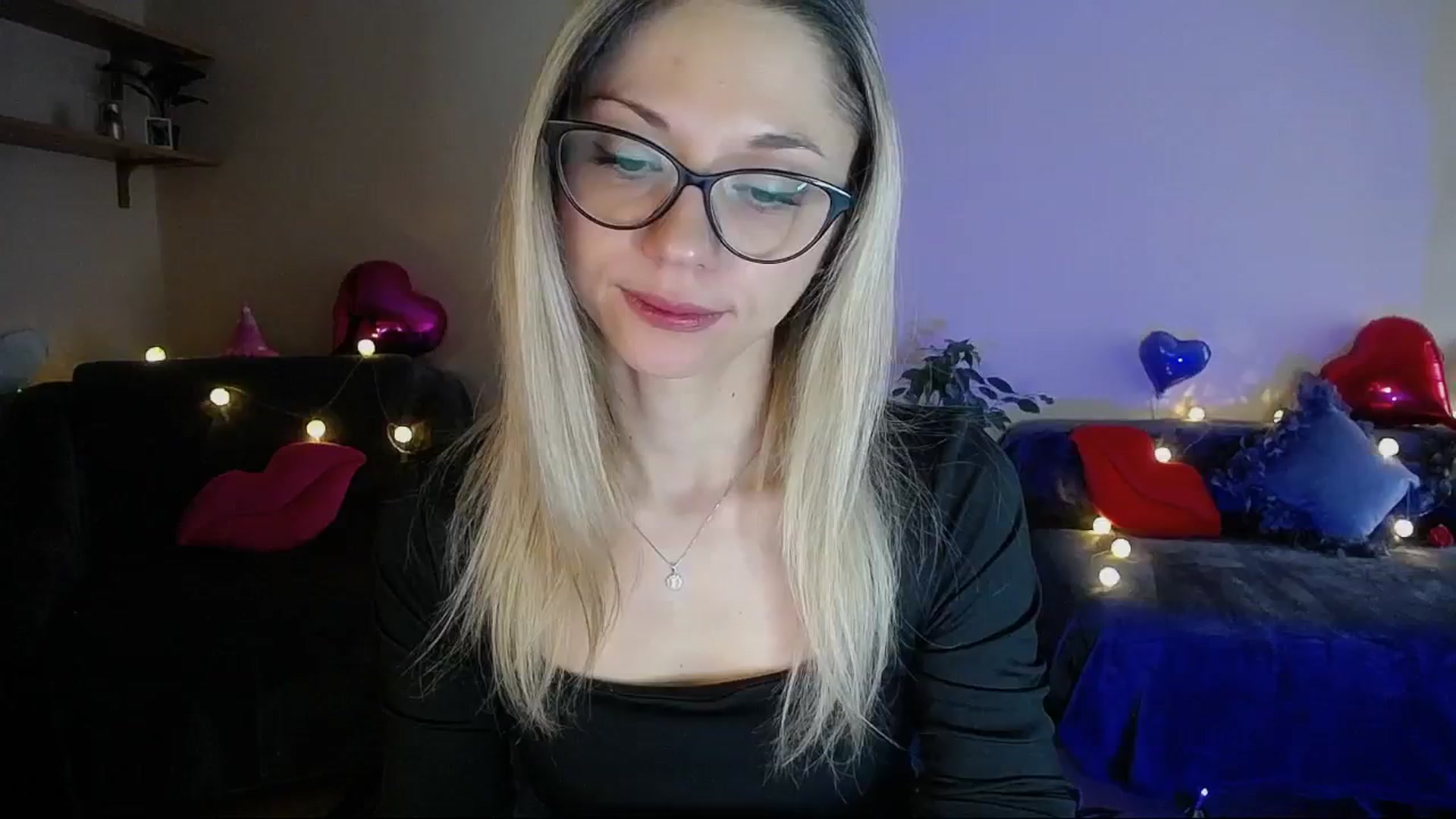 Gallery image thumbnail from Sunshine_alis's myfreecams stream on, 04/07/2025, 16:09 image 4 of 20