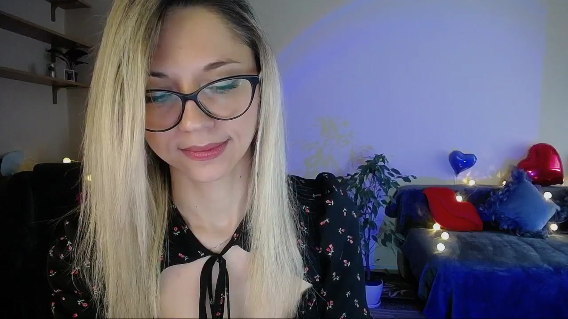 Gallery image thumbnail from Sunshine_alis's myfreecams stream on, 04/08/2025, 15:22 image 12 of 20