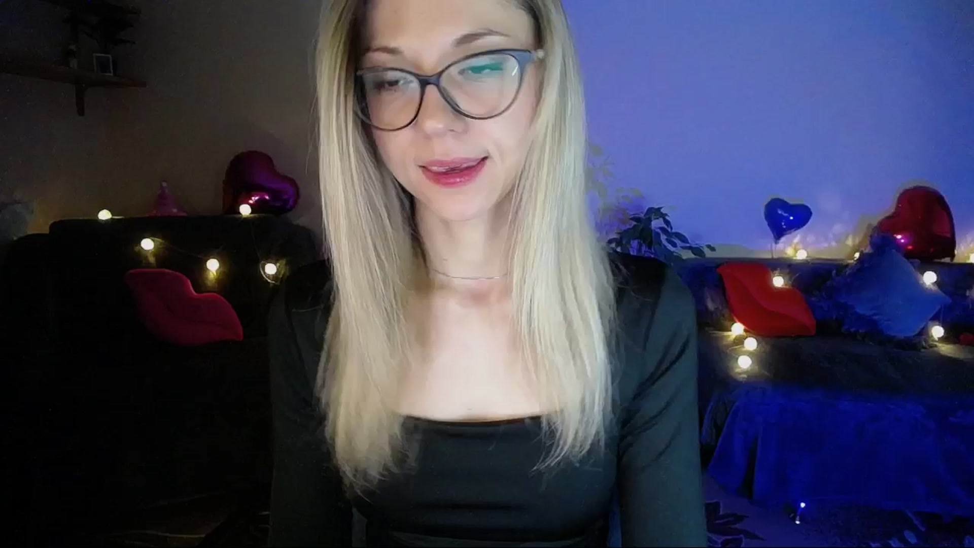 Gallery image thumbnail from Sunshine_alis's myfreecams stream on, 04/10/2025, 17:20 image 15 of 20