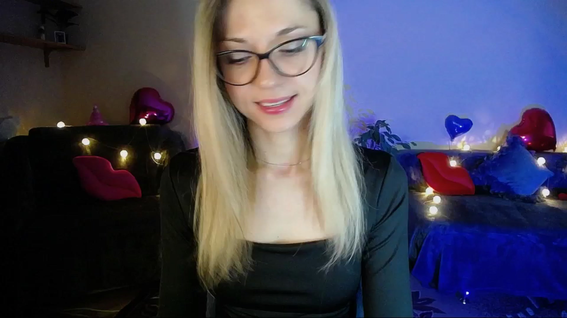 Gallery image thumbnail from Sunshine_alis's myfreecams stream on, 04/10/2025, 17:20 image 14 of 20