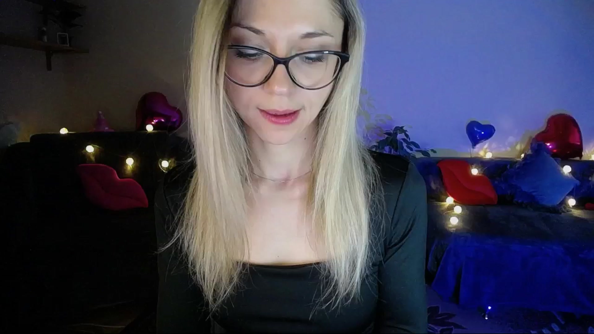 Gallery image thumbnail from Sunshine_alis's myfreecams stream on, 04/10/2025, 17:20 image 9 of 20