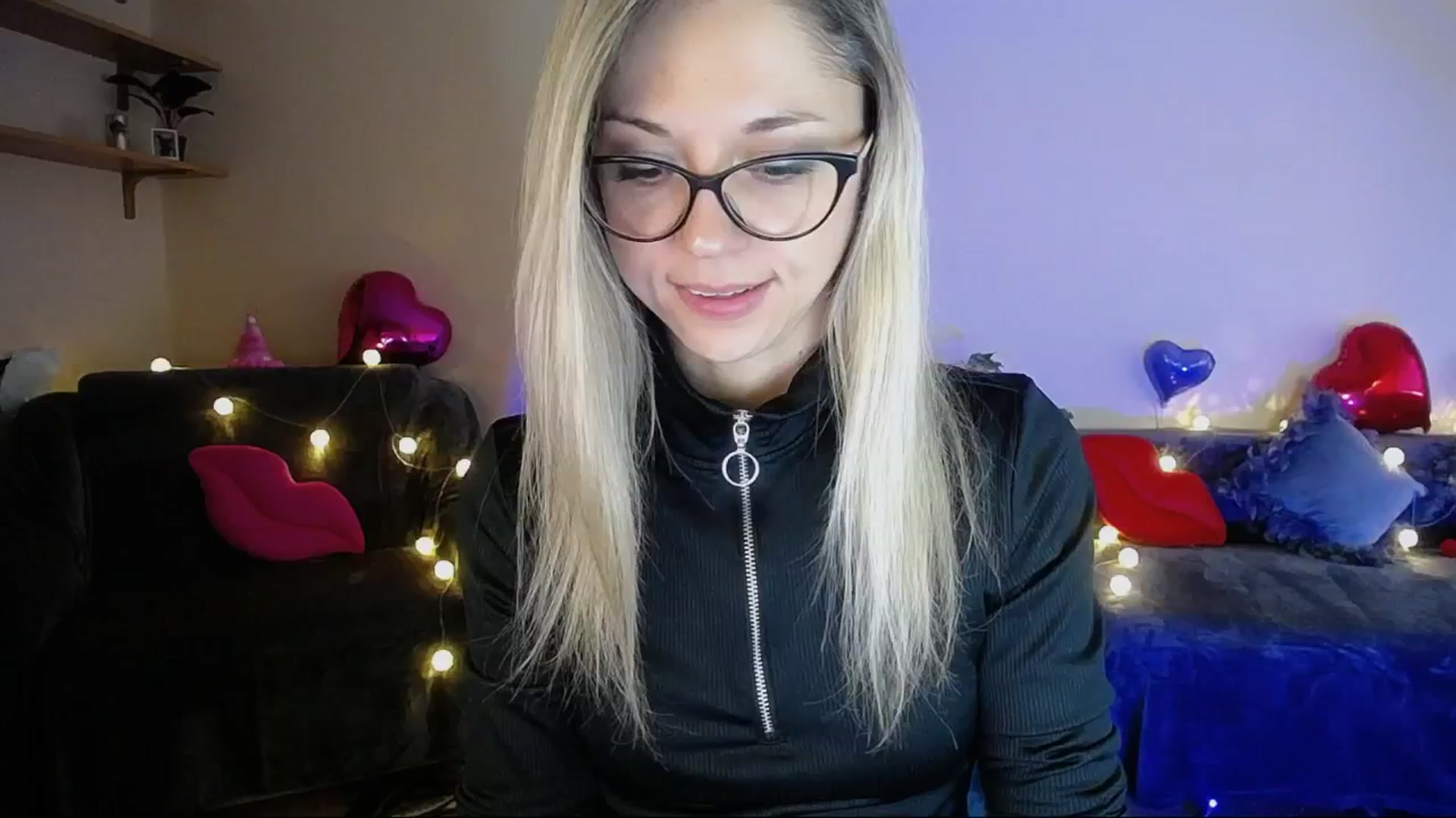 Gallery image thumbnail from Sunshine_alis's myfreecams stream on, 04/11/2025, 17:00 image 4 of 20