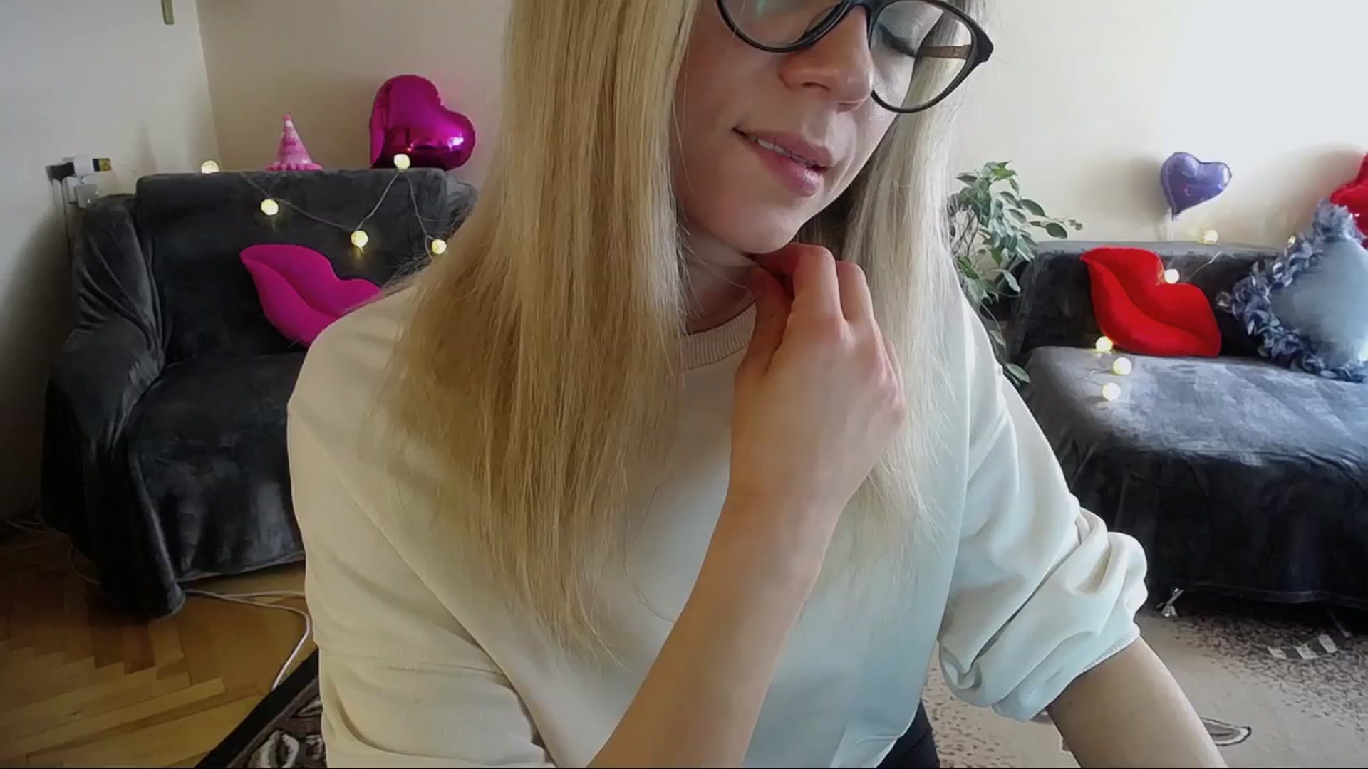 Gallery image thumbnail from Sunshine_alis's myfreecams stream on, 04/12/2025, 14:22 image 15 of 20