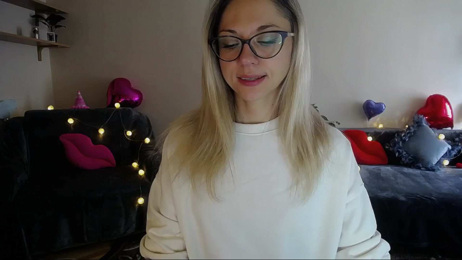 Gallery image thumbnail from Sunshine_alis's myfreecams stream on, 04/12/2025, 14:22 image 2 of 20