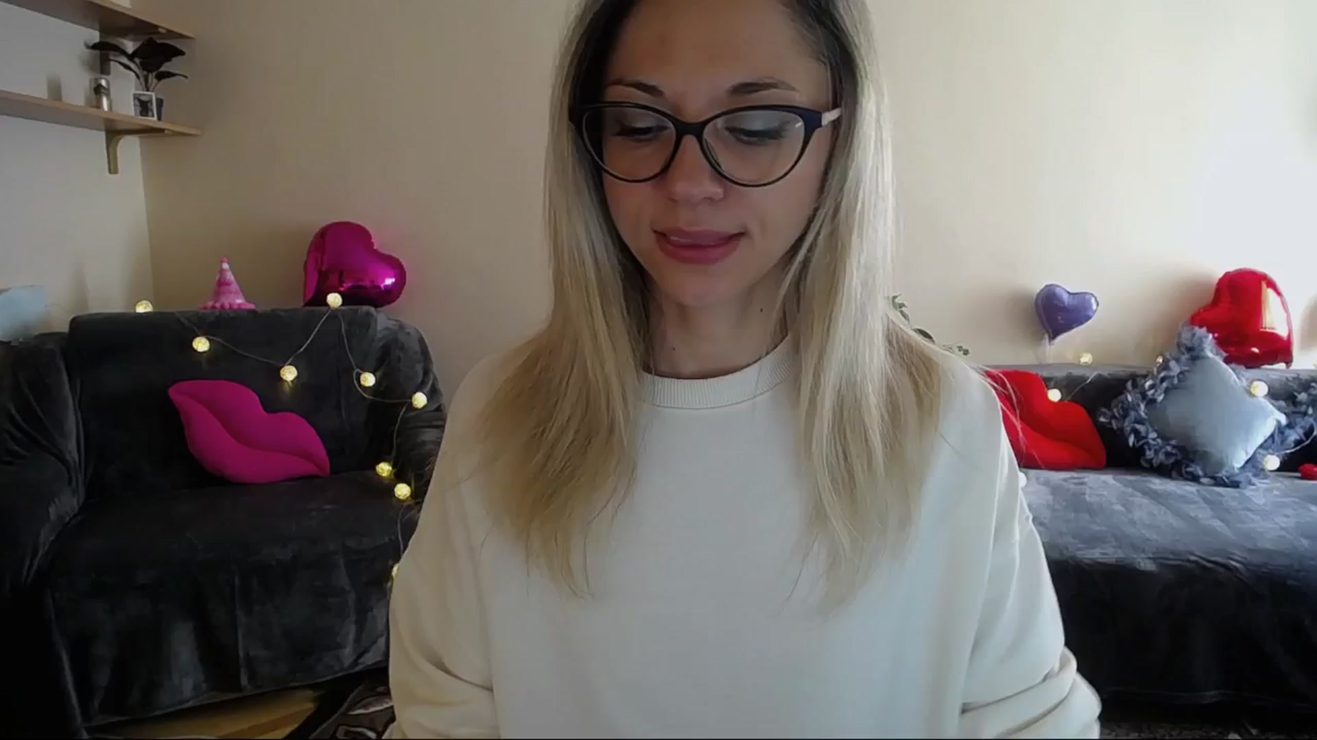 Gallery image thumbnail from Sunshine_alis's myfreecams stream on, 04/12/2025, 14:22 image 5 of 20