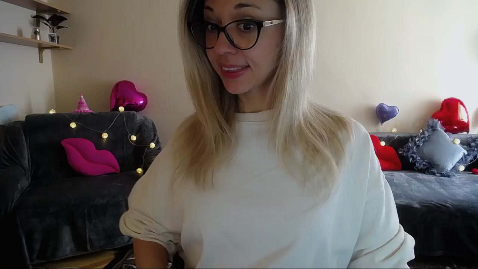 Gallery image thumbnail from Sunshine_alis's myfreecams stream on, 04/12/2025, 14:22 image 7 of 20