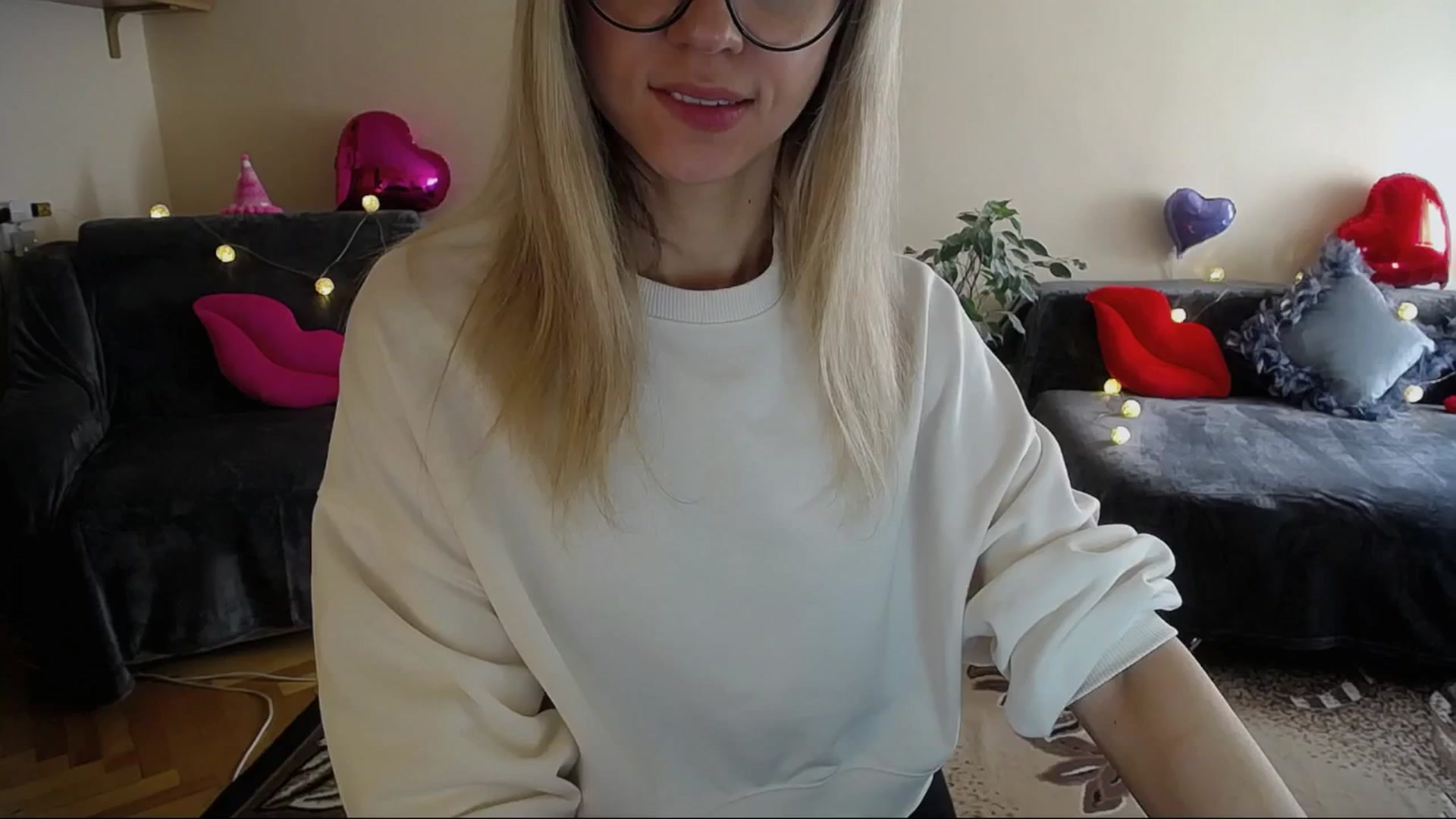 Gallery image thumbnail from Sunshine_alis's myfreecams stream on, 04/12/2025, 14:22 image 18 of 20