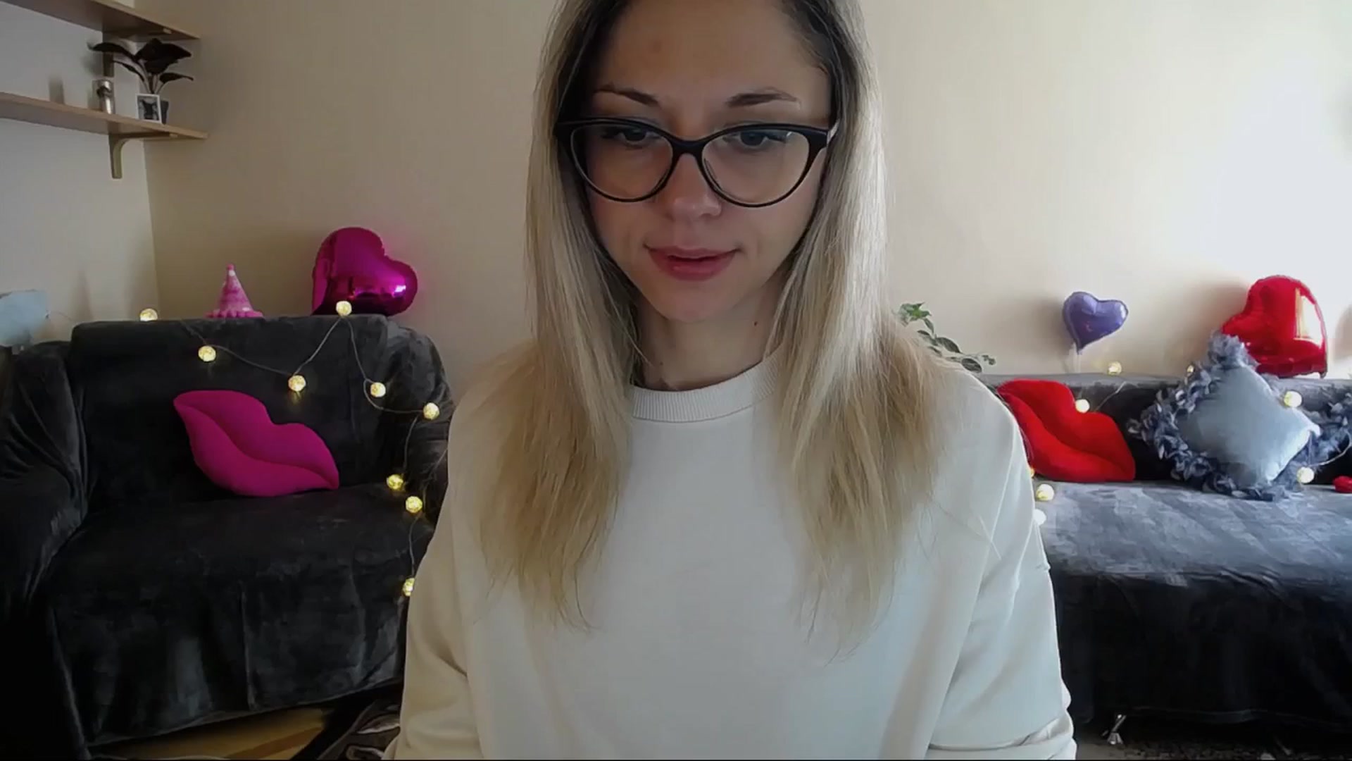 Gallery image thumbnail from Sunshine_alis's myfreecams stream on, 04/12/2025, 14:22 image 1 of 20