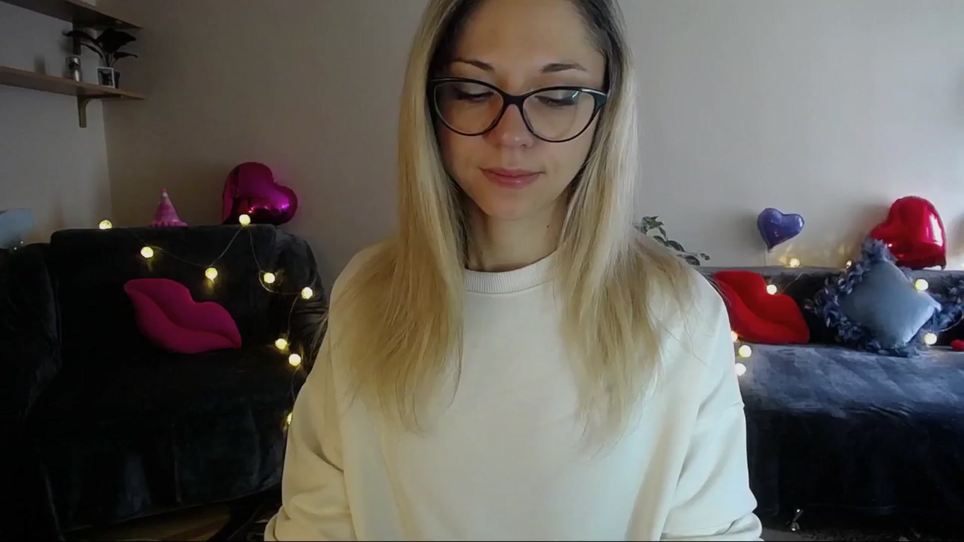 Gallery image thumbnail from Sunshine_alis's myfreecams stream on, 04/12/2025, 14:22 image 4 of 20