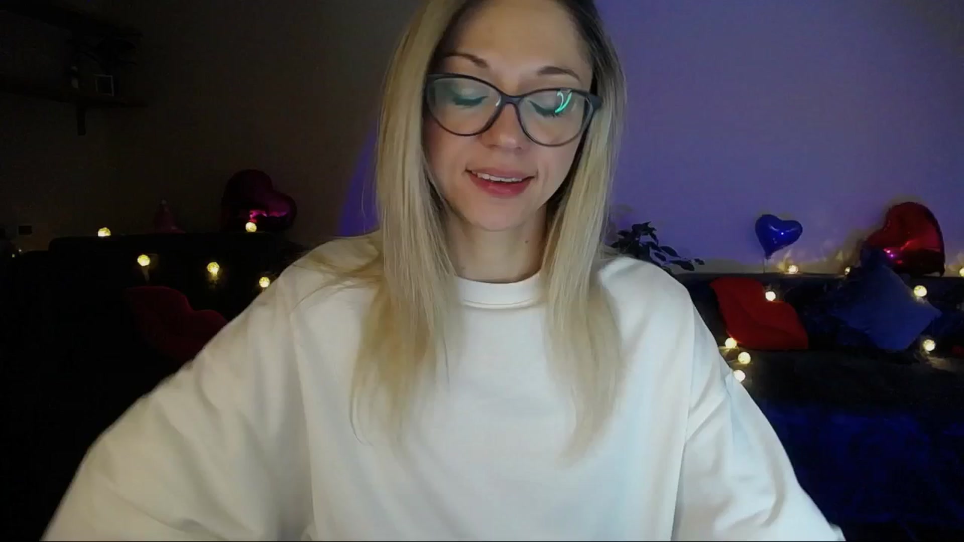 Gallery image thumbnail from Sunshine_alis's myfreecams stream on, 04/12/2025, 17:20 image 14 of 20