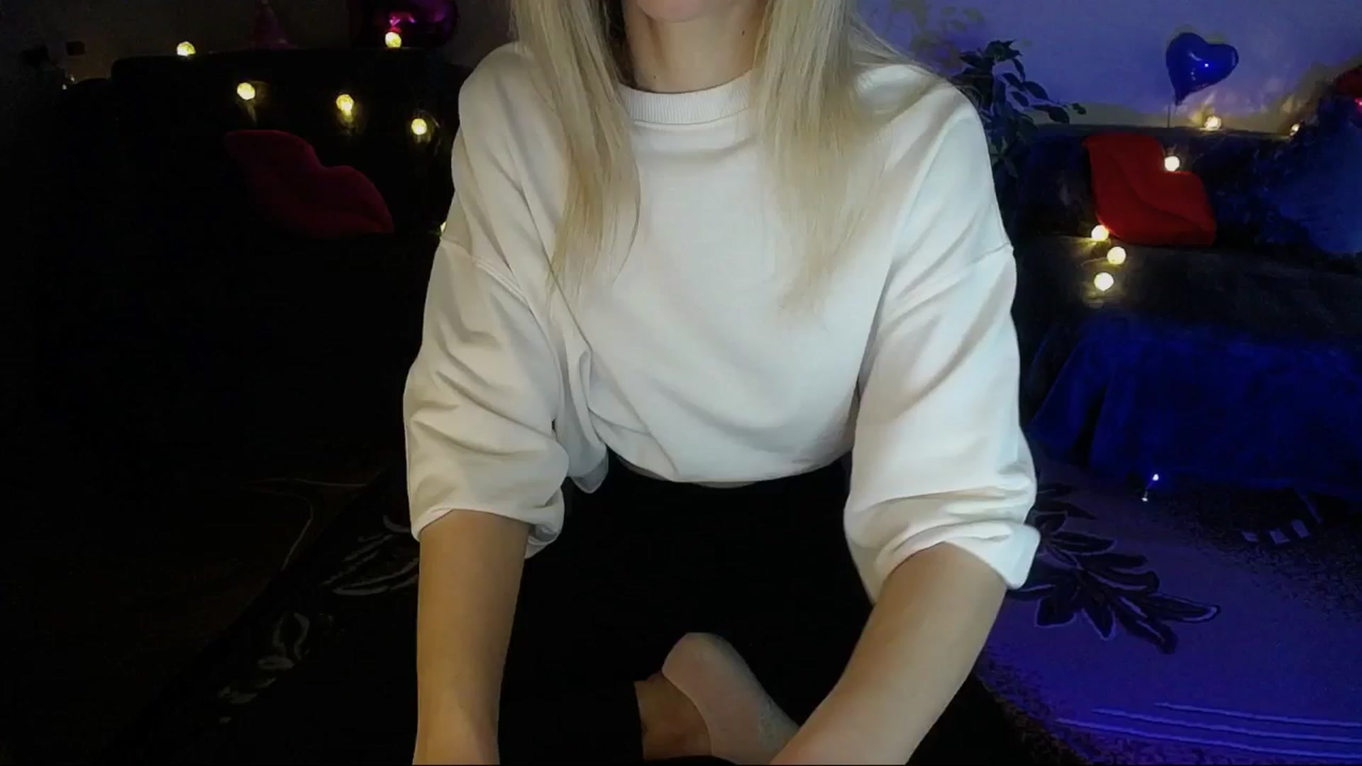 Gallery image thumbnail from Sunshine_alis's myfreecams stream on, 04/12/2025, 17:20 image 4 of 20
