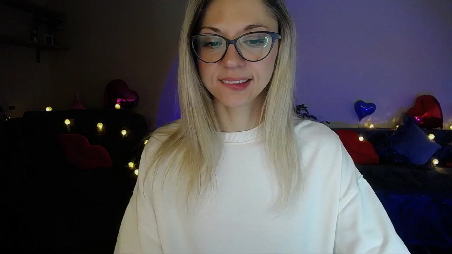 Gallery image thumbnail from Sunshine_alis's myfreecams stream on, 04/12/2025, 17:20 image 13 of 20