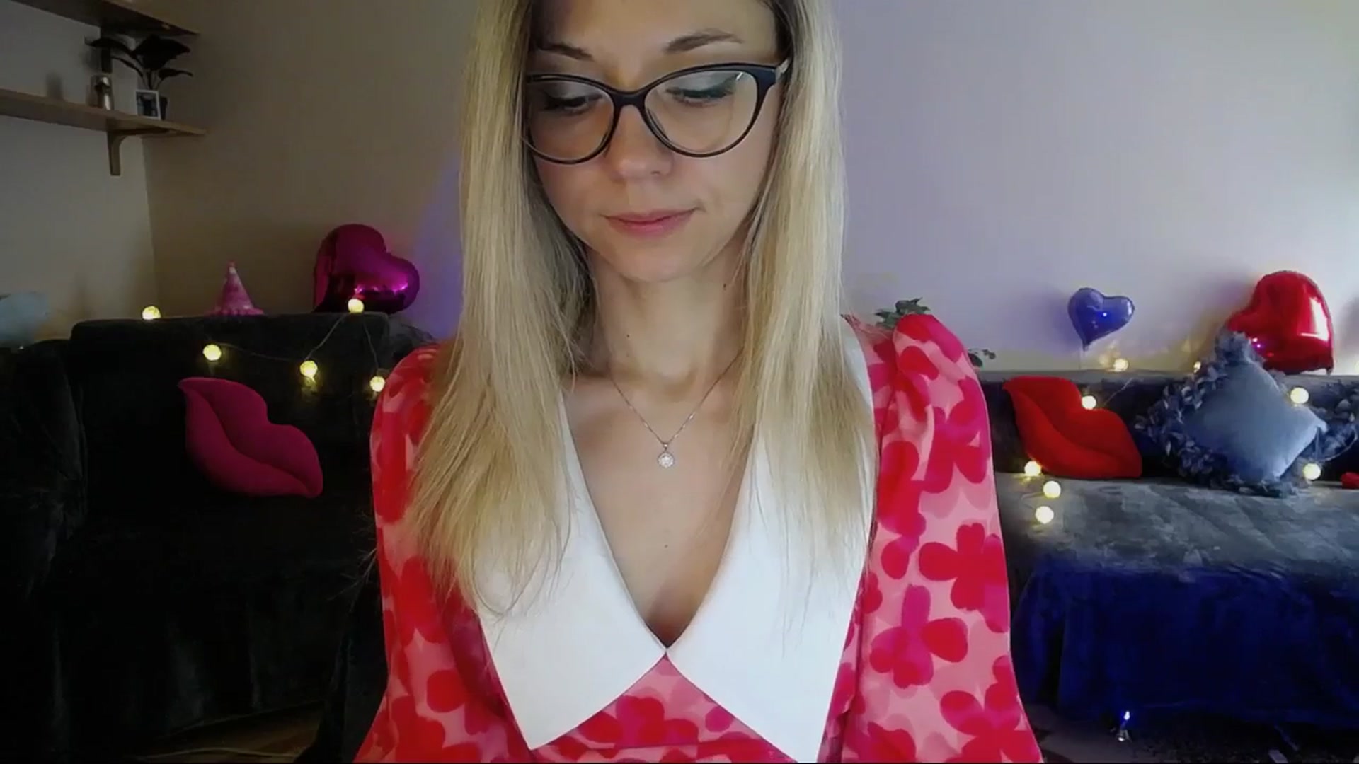 Gallery image thumbnail from Sunshine_alis's myfreecams stream on, 04/14/2025, 13:52 image 14 of 20