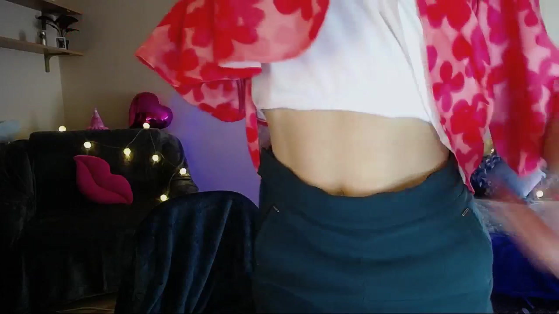 Gallery image thumbnail from Sunshine_alis's myfreecams stream on, 04/14/2025, 13:52 image 8 of 20
