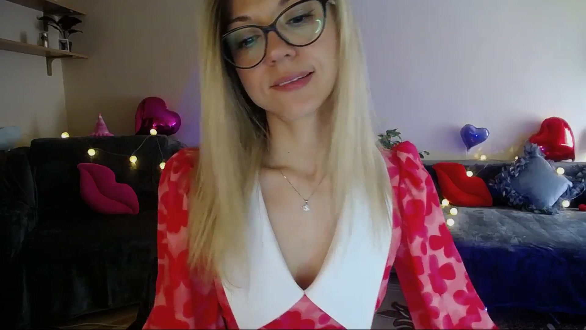 Gallery image thumbnail from Sunshine_alis's myfreecams stream on, 04/14/2025, 13:52 image 17 of 20