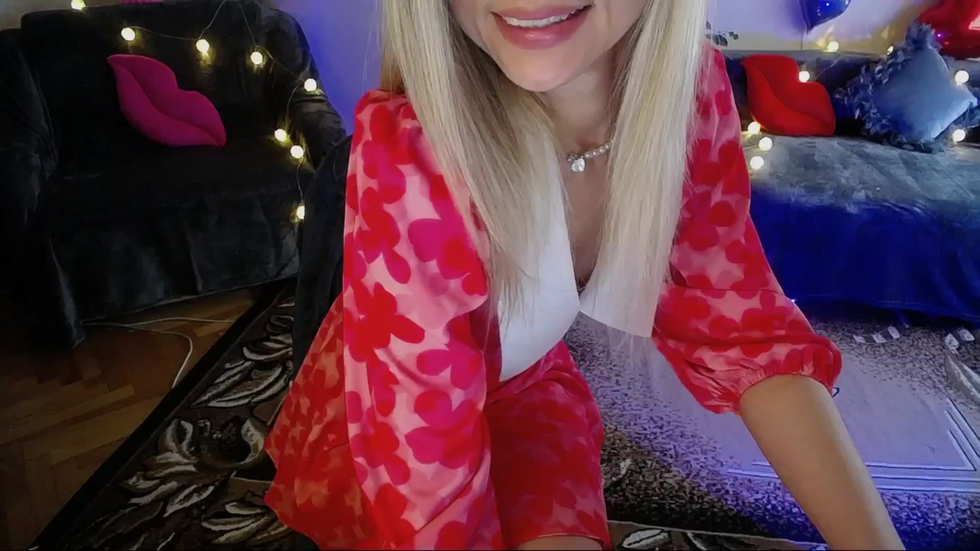 Gallery image thumbnail from Sunshine_alis's myfreecams stream on, 04/14/2025, 17:17 image 6 of 20