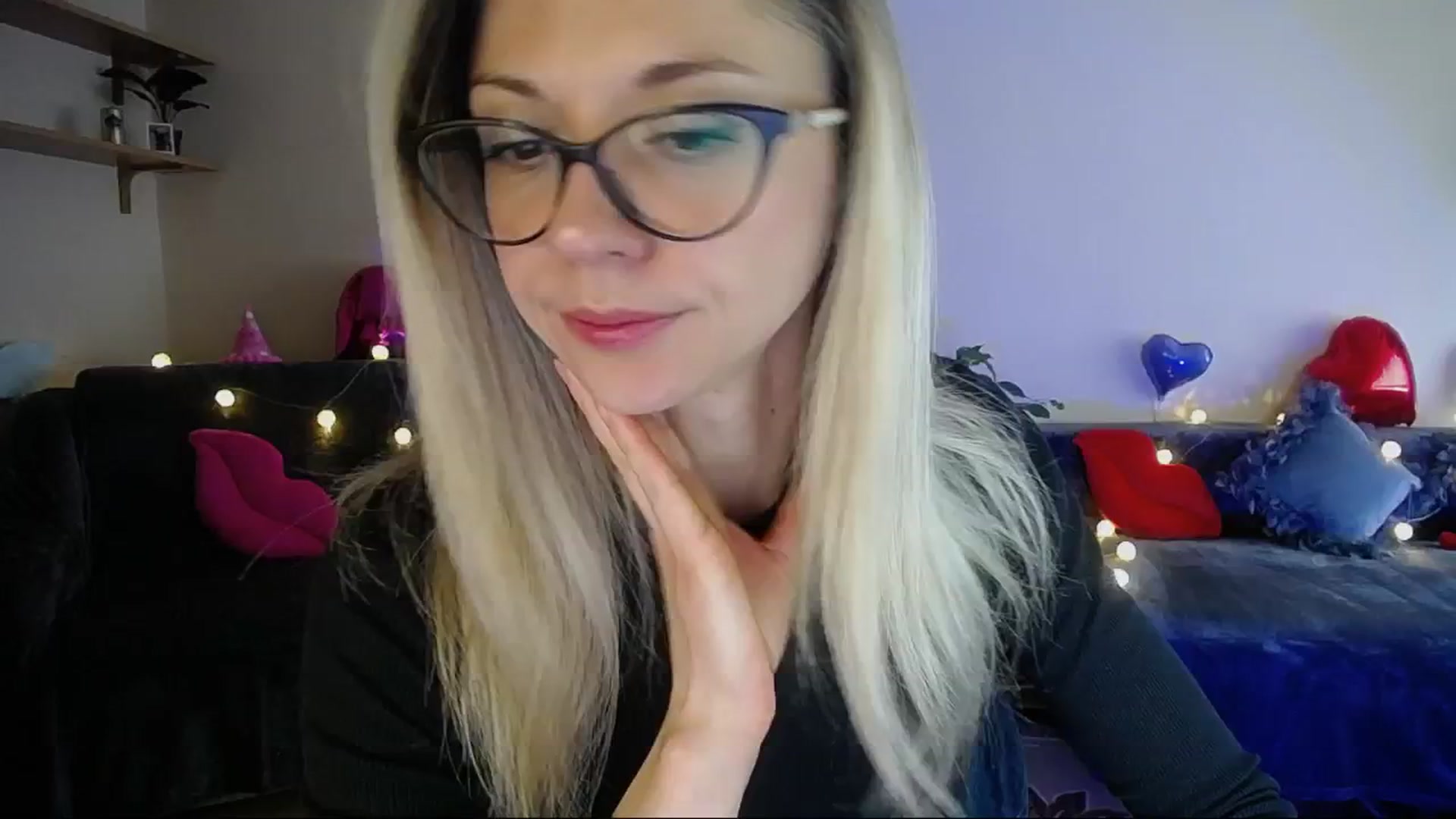 Gallery image thumbnail from Sunshine_alis's myfreecams stream on, 04/15/2025, 14:39 image 6 of 20