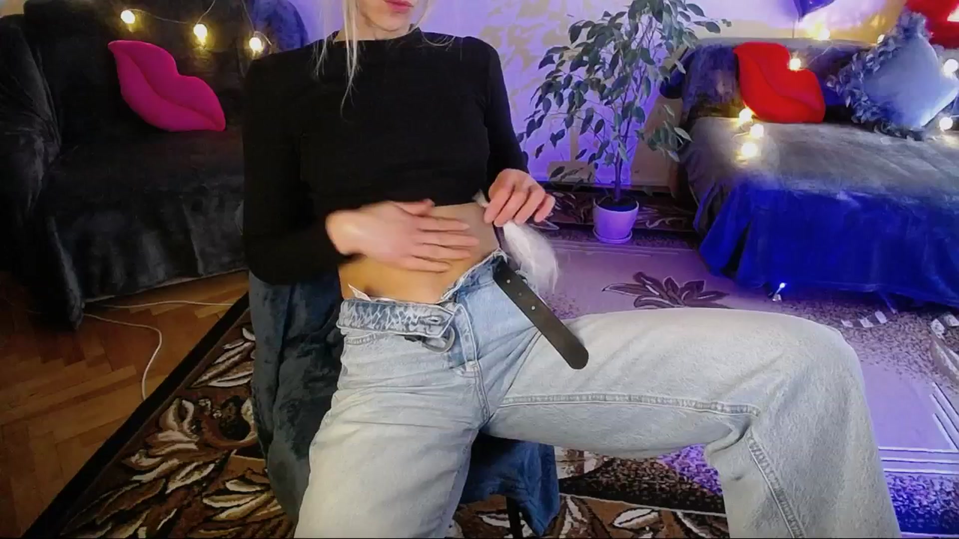 Gallery image thumbnail from Sunshine_alis's myfreecams stream on, 04/15/2025, 14:54 image 3 of 20