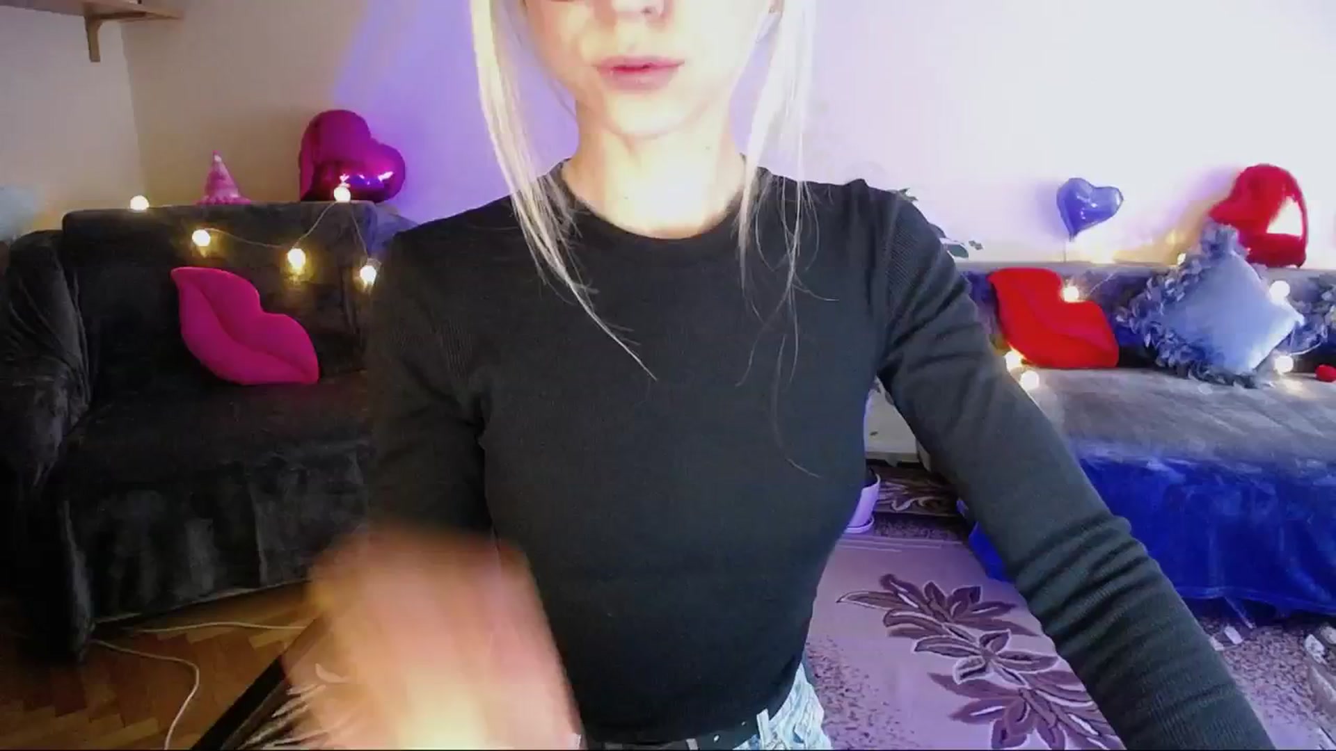 Gallery image thumbnail from Sunshine_alis's myfreecams stream on, 04/15/2025, 14:54 image 7 of 20