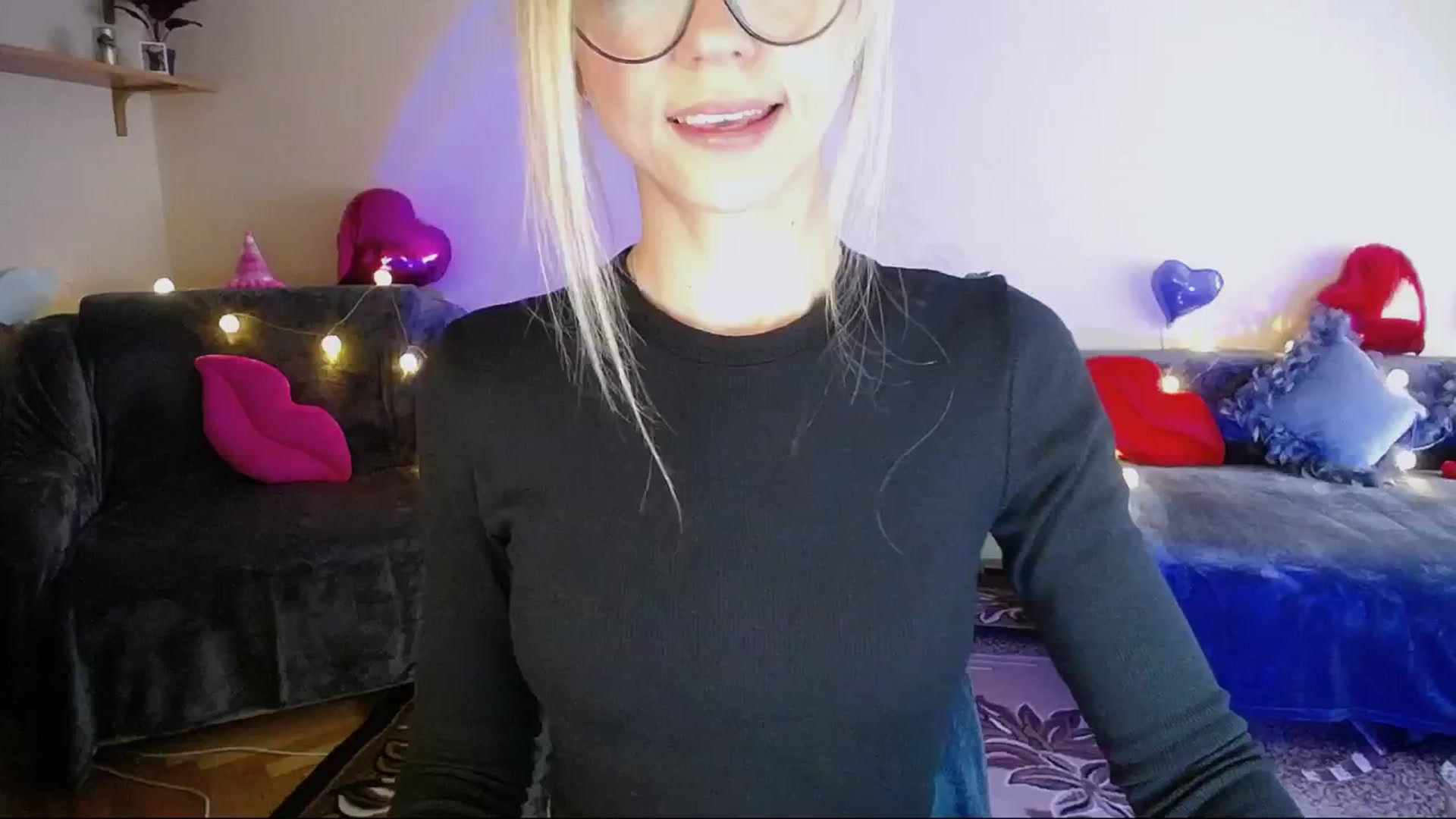 Gallery image thumbnail from Sunshine_alis's myfreecams stream on, 04/15/2025, 15:38 image 15 of 20