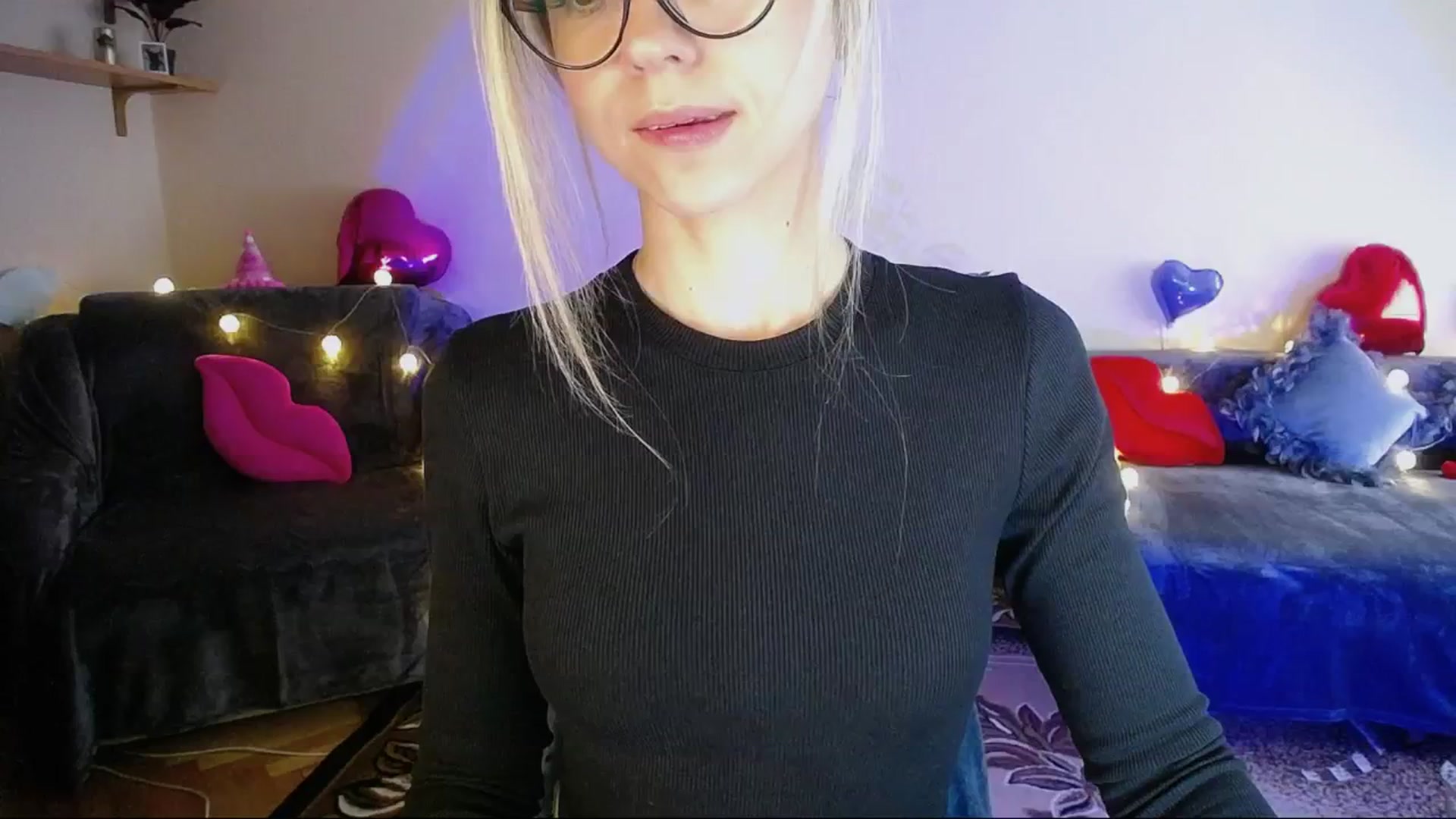 Gallery image thumbnail from Sunshine_alis's myfreecams stream on, 04/15/2025, 15:38 image 12 of 20
