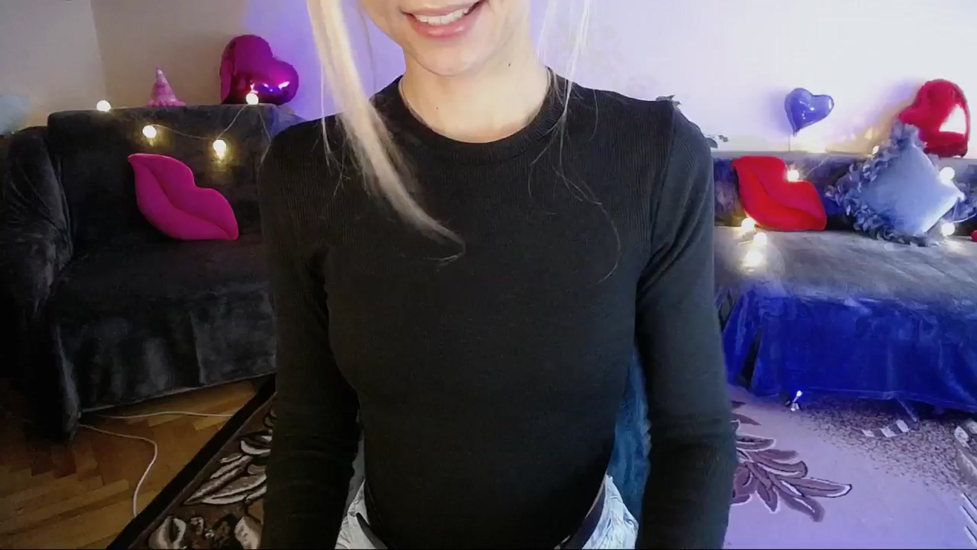 Gallery image thumbnail from Sunshine_alis's myfreecams stream on, 04/15/2025, 15:38 image 19 of 20