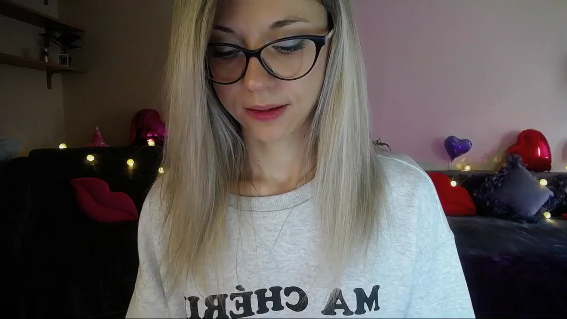 Gallery image thumbnail from Sunshine_alis's myfreecams stream on, 04/16/2025, 16:35 image 14 of 20
