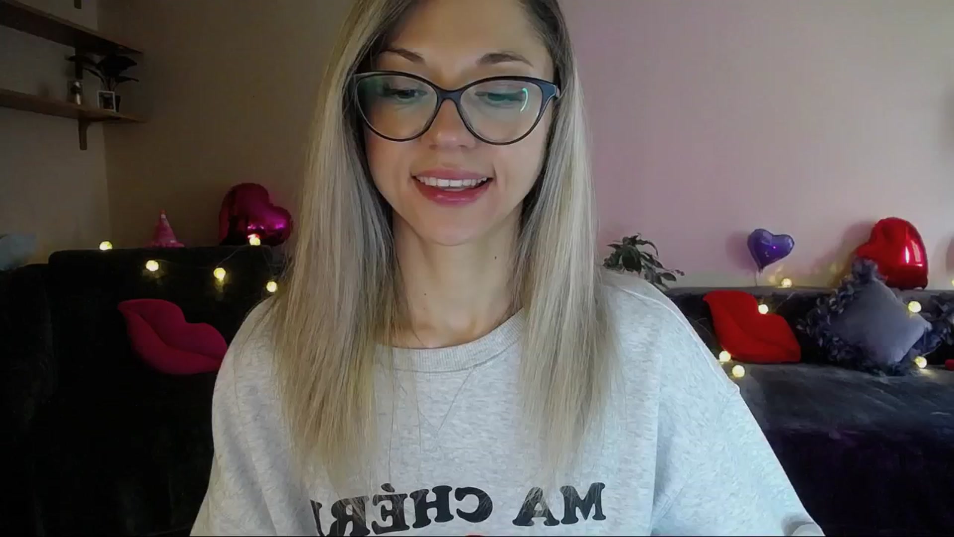 Gallery image thumbnail from Sunshine_alis's myfreecams stream on, 04/16/2025, 16:35 image 11 of 20