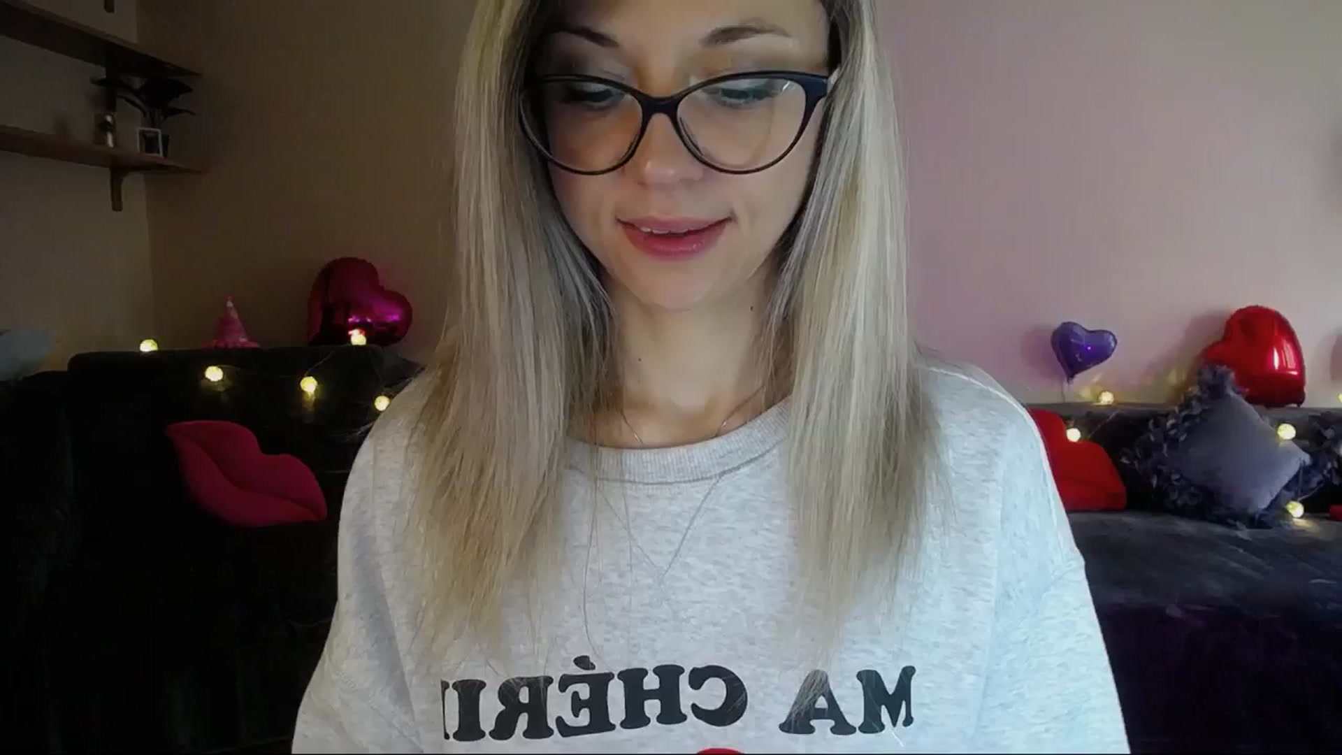 Gallery image thumbnail from Sunshine_alis's myfreecams stream on, 04/16/2025, 16:35 image 13 of 20