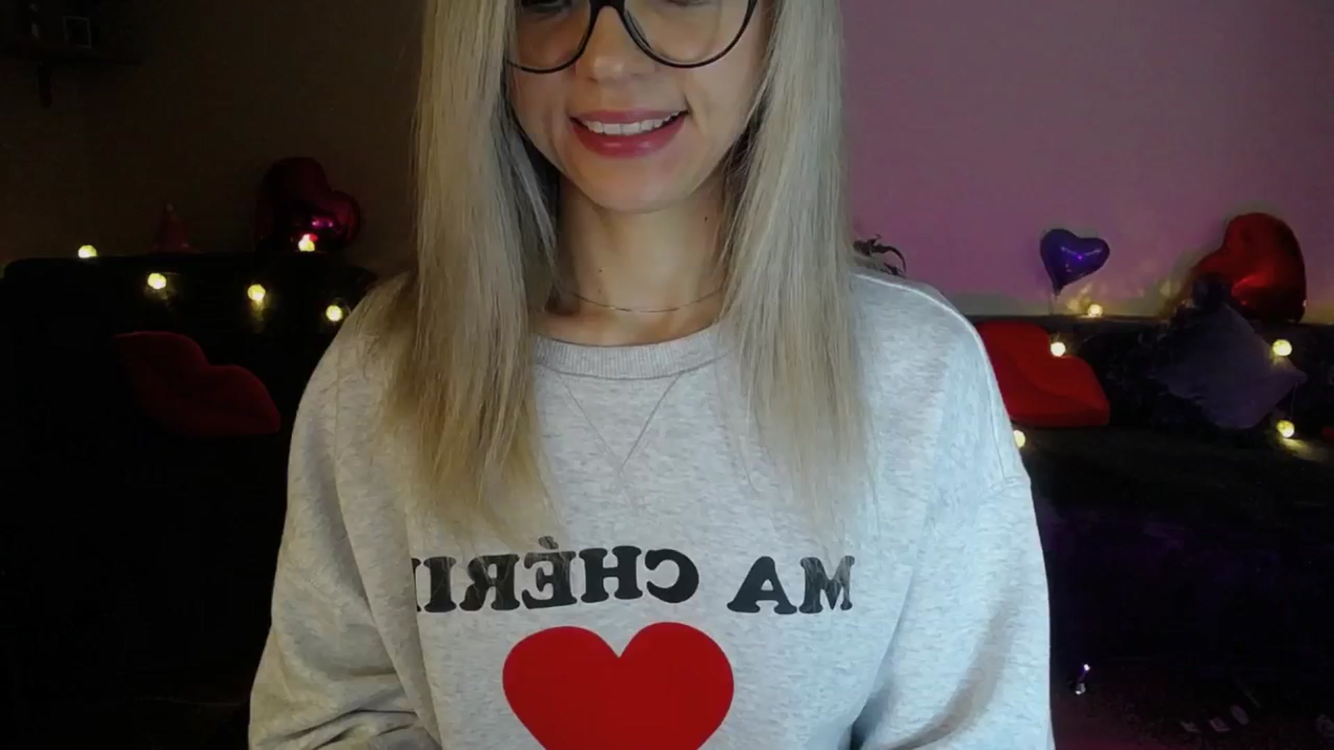Gallery image thumbnail from Sunshine_alis's myfreecams stream on, 04/16/2025, 19:11 image 11 of 20