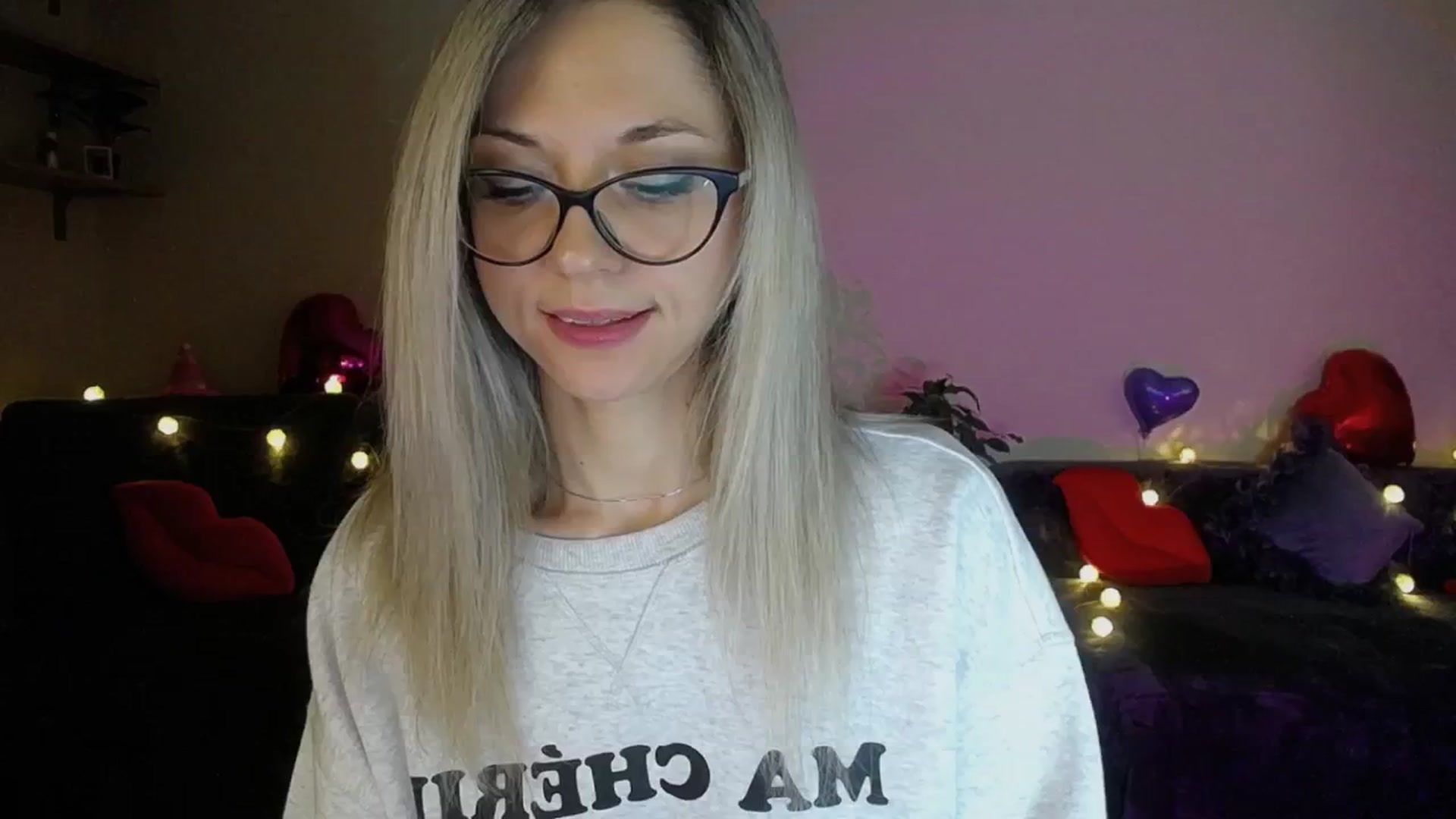 Gallery image thumbnail from Sunshine_alis's myfreecams stream on, 04/16/2025, 19:11 image 18 of 20