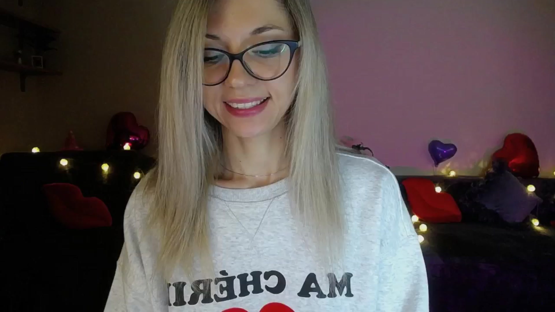 Gallery image thumbnail from Sunshine_alis's myfreecams stream on, 04/16/2025, 19:11 image 14 of 20