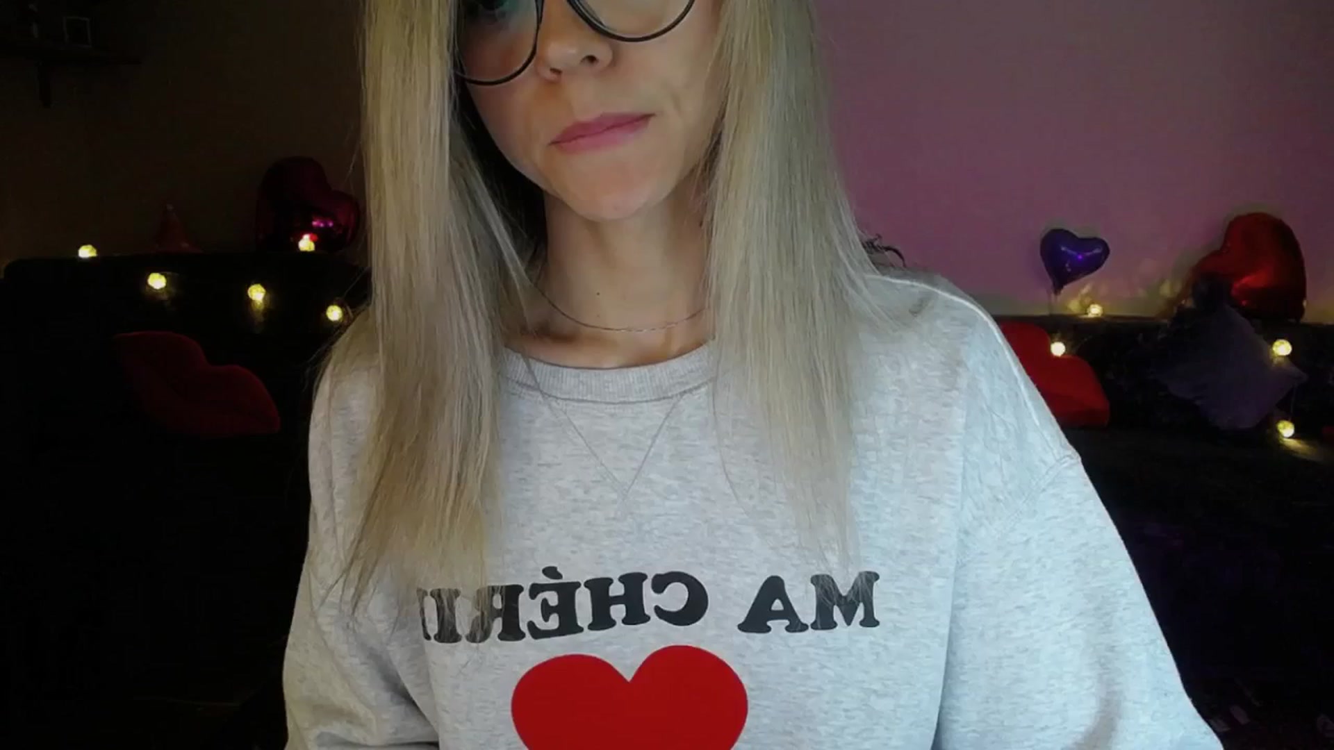 Gallery image thumbnail from Sunshine_alis's myfreecams stream on, 04/16/2025, 19:11 image 3 of 20