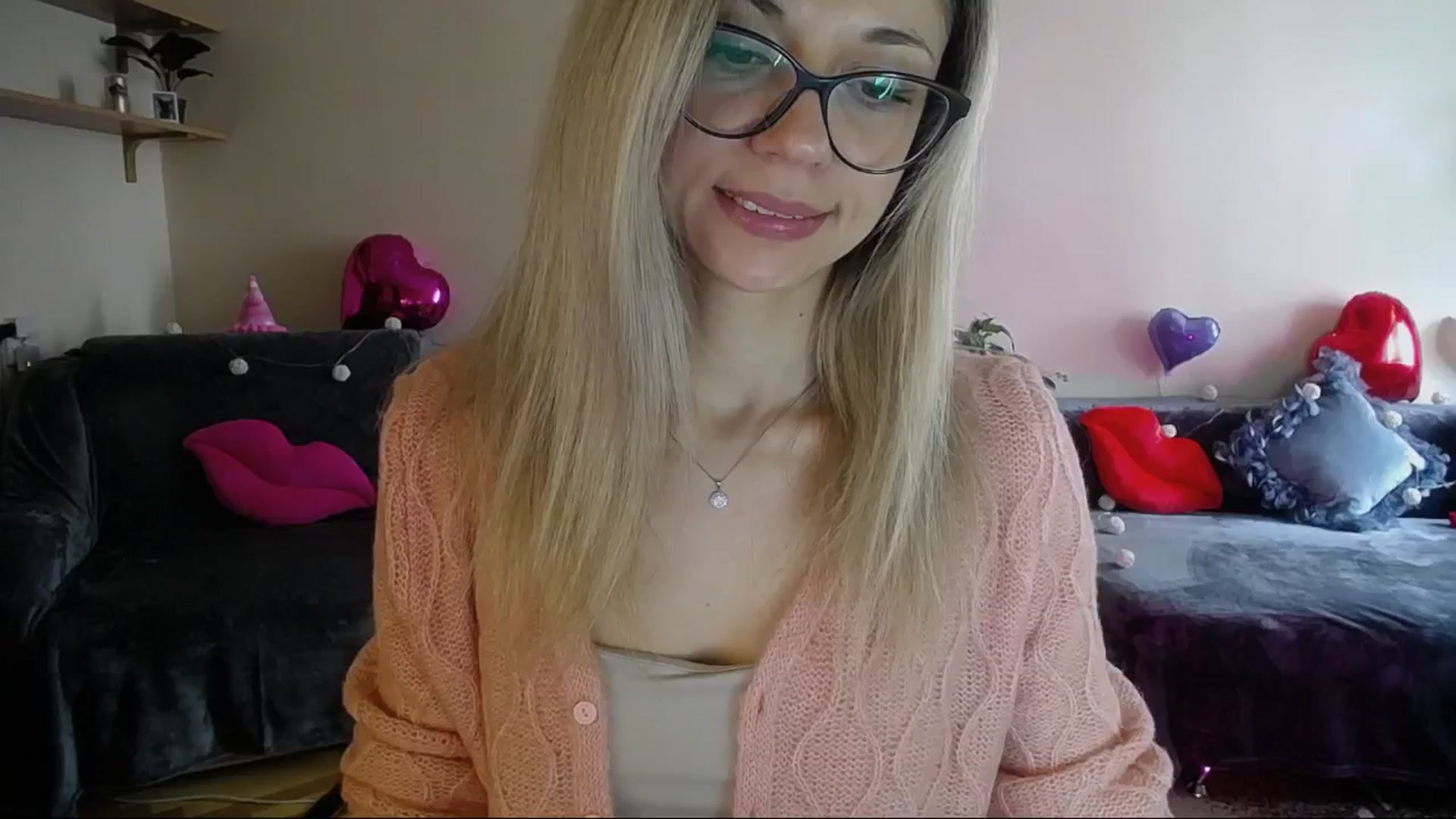 Gallery image thumbnail from Sunshine_alis's myfreecams stream on, 04/18/2025, 15:02 image 1 of 20
