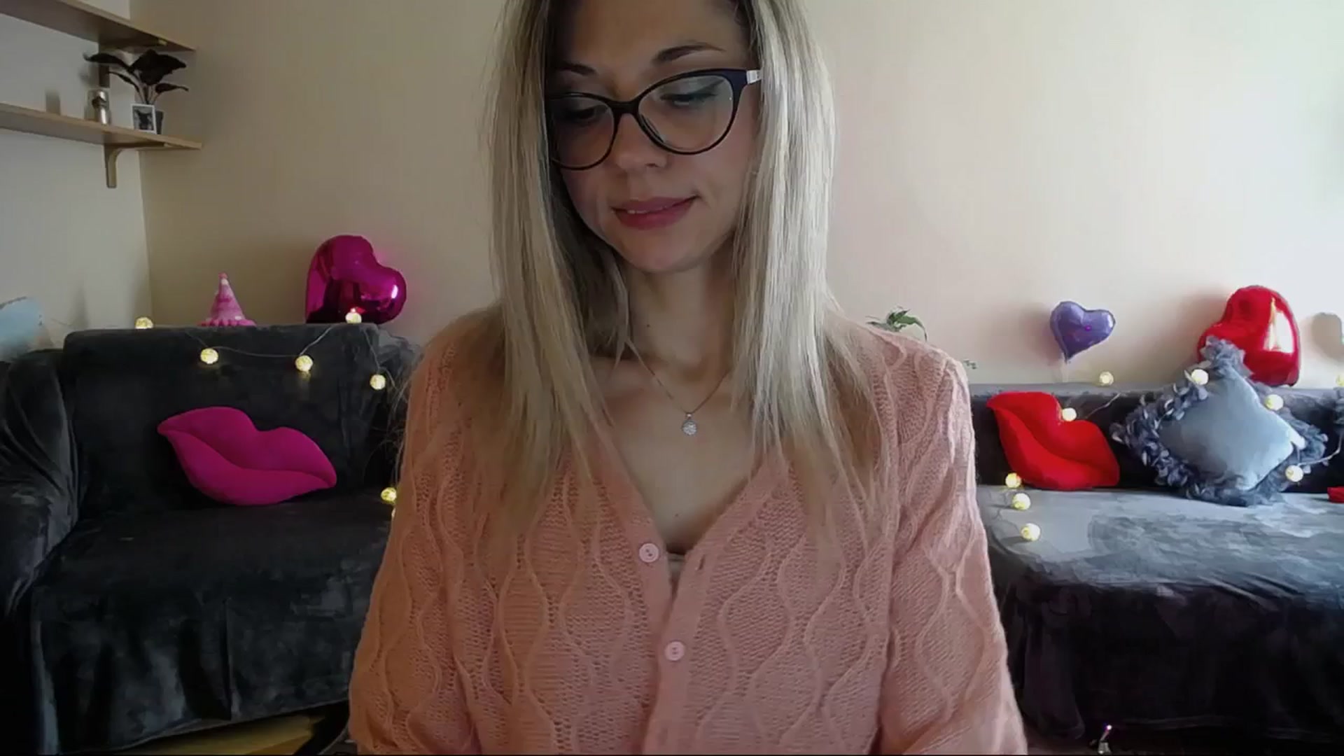 Gallery image thumbnail from Sunshine_alis's myfreecams stream on, 04/18/2025, 15:02 image 19 of 20