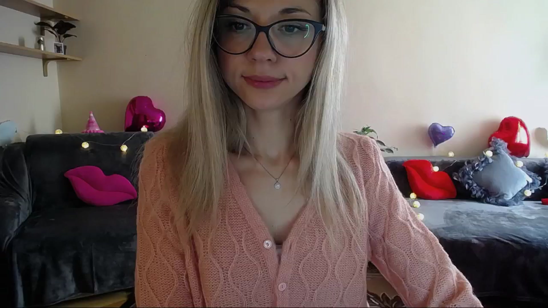 Gallery image thumbnail from Sunshine_alis's myfreecams stream on, 04/18/2025, 15:02 image 18 of 20
