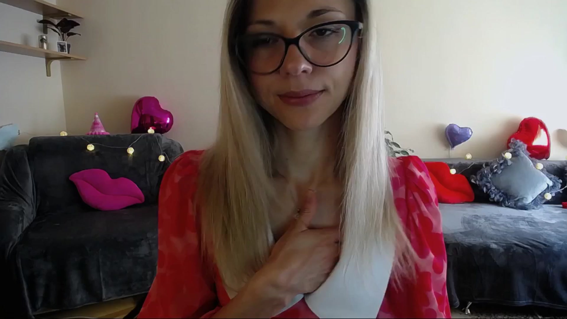 Gallery image thumbnail from Sunshine_alis's myfreecams stream on, 04/19/2025, 13:41 image 1 of 20