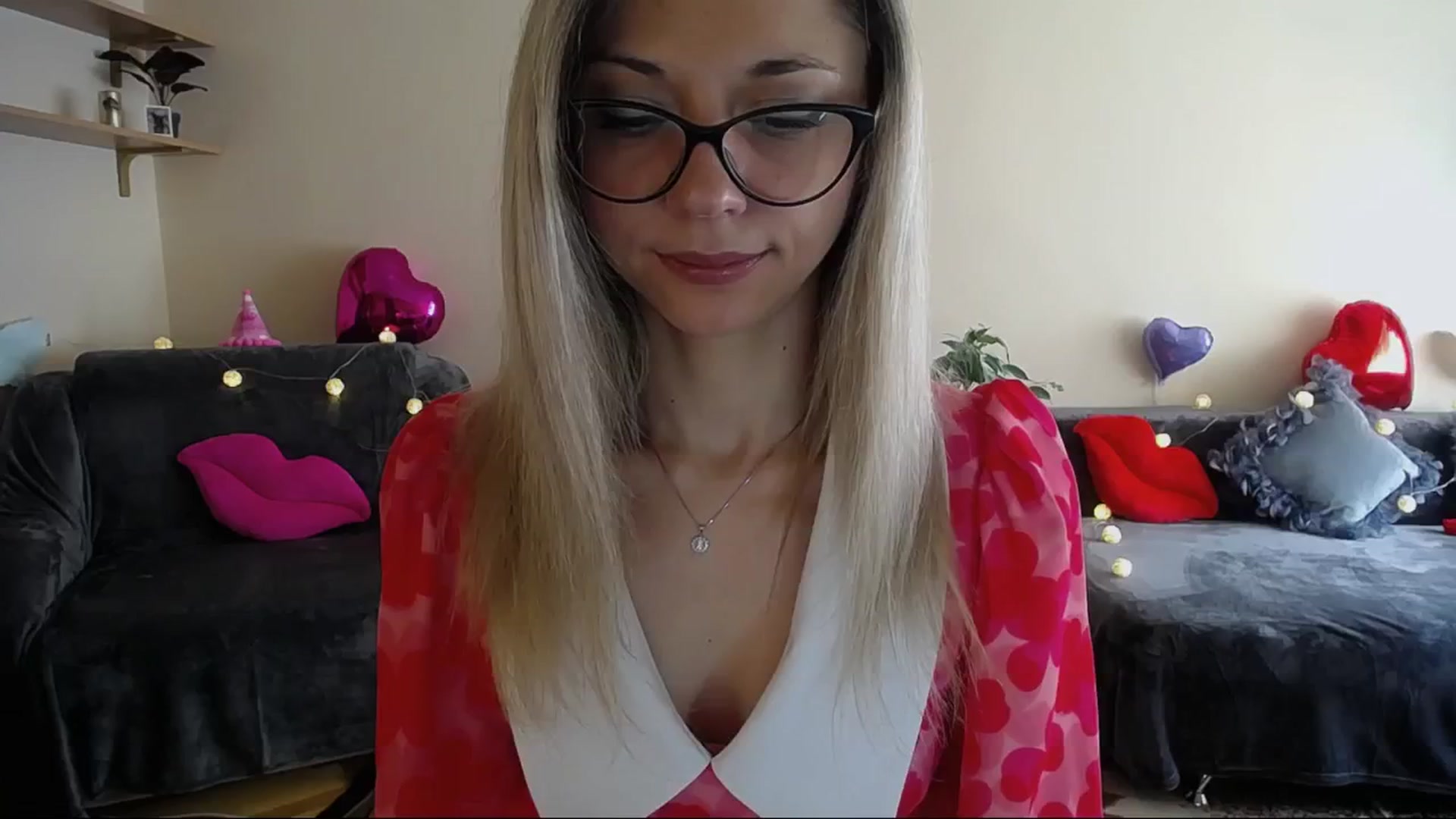 Gallery image thumbnail from Sunshine_alis's myfreecams stream on, 04/19/2025, 13:41 image 3 of 20