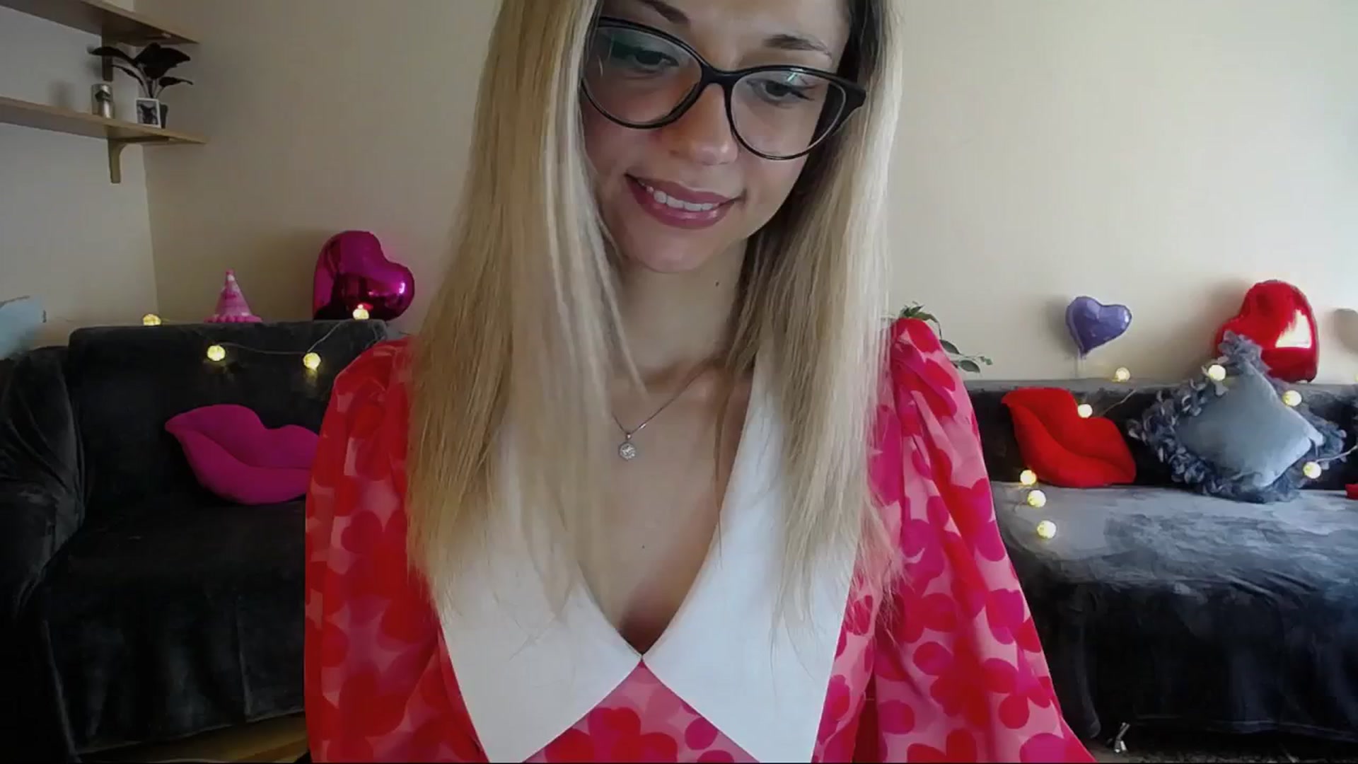 Gallery image thumbnail from Sunshine_alis's myfreecams stream on, 04/19/2025, 13:41 image 20 of 20