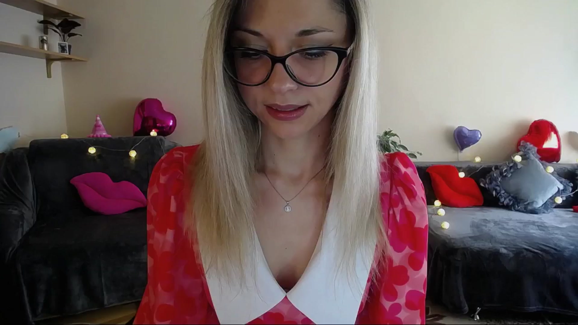 Gallery image thumbnail from Sunshine_alis's myfreecams stream on, 04/19/2025, 13:41 image 13 of 20